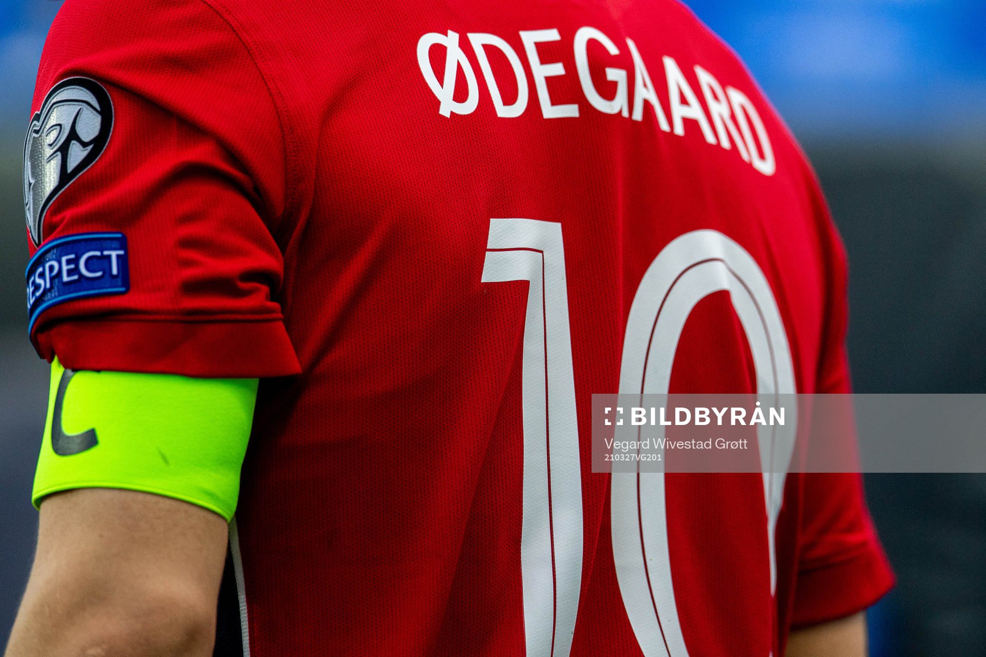The shirt and captain’s armband of Martin Ødegaard of