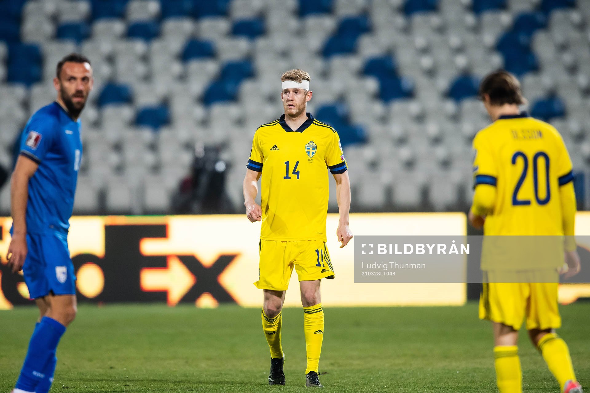 Filip Helander of Sweden with a bandage