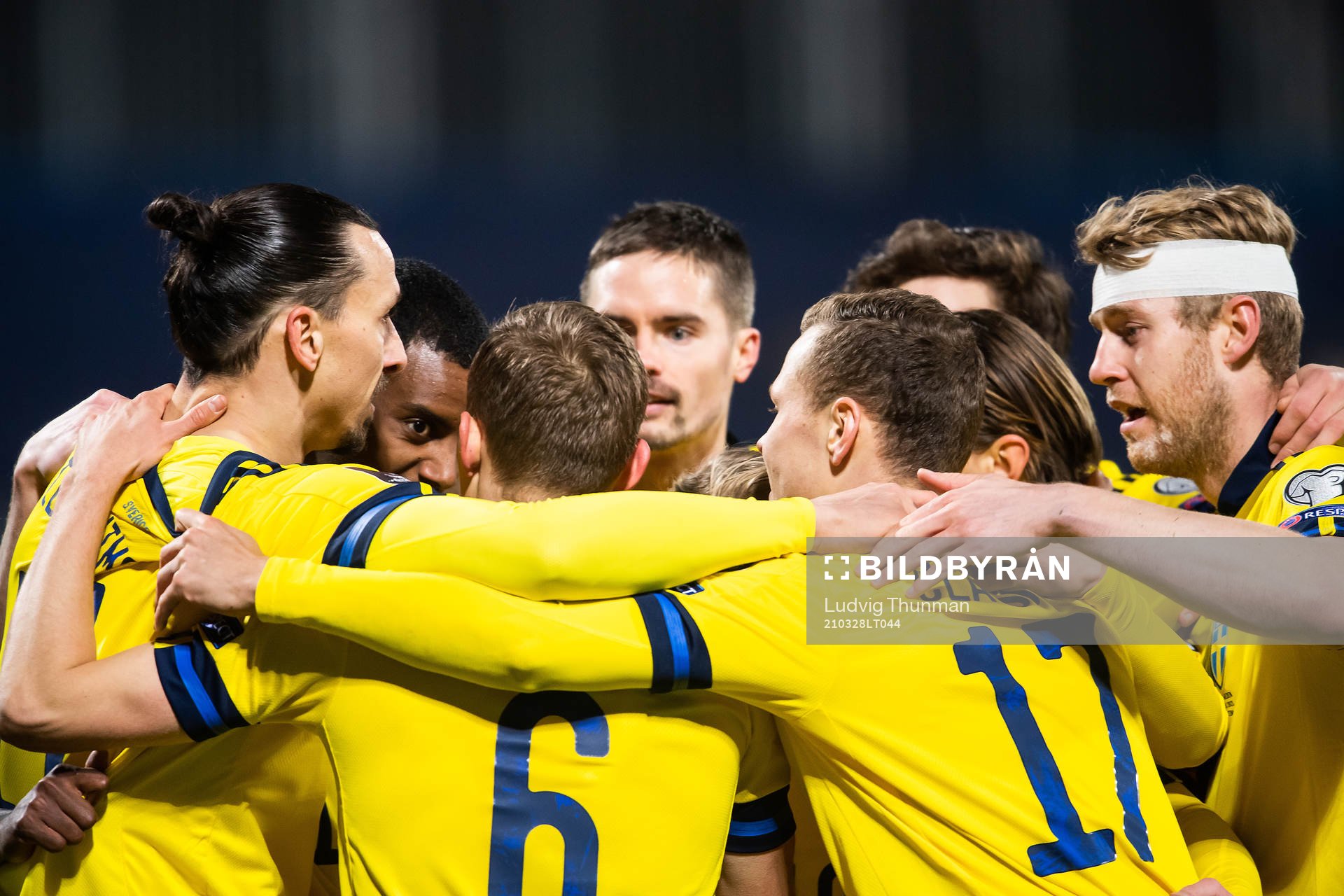 Zlatan Ibrahimovic, Alexander Isak, Ludwig Augustinsson, Mikael Lustig, Viktor Claesson and Filip Helander of Sweden celebrate after 0-1 during the FIFA World Cup Qualifier football match between Kosovo and Sweden on March 28, 2021 in Pristina.