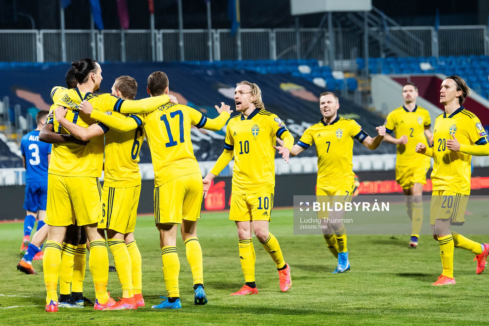 Zlatan Ibrahimovic, Ludwig Augustinsson, Viktor Claesson, Emil Forsberg, Sebastian Larsson and Kristoffer Olsson of Sweden celebrate after 0-1 during the FIFA World Cup Qualifier football match between Kosovo and Sweden on March 28, 2021 in Pristina.