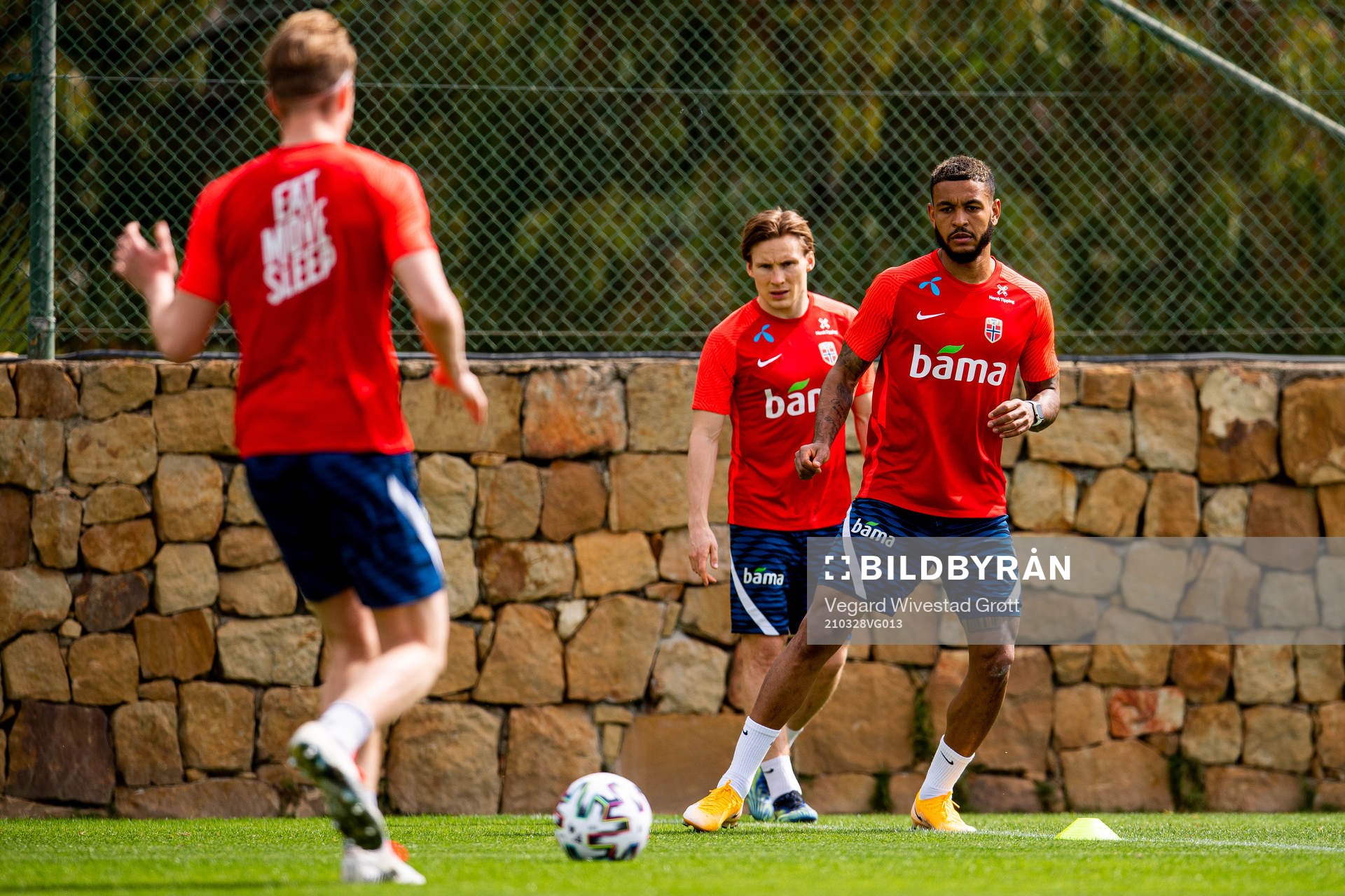 Jonas Svensson and Joshua King of the Norwegian national