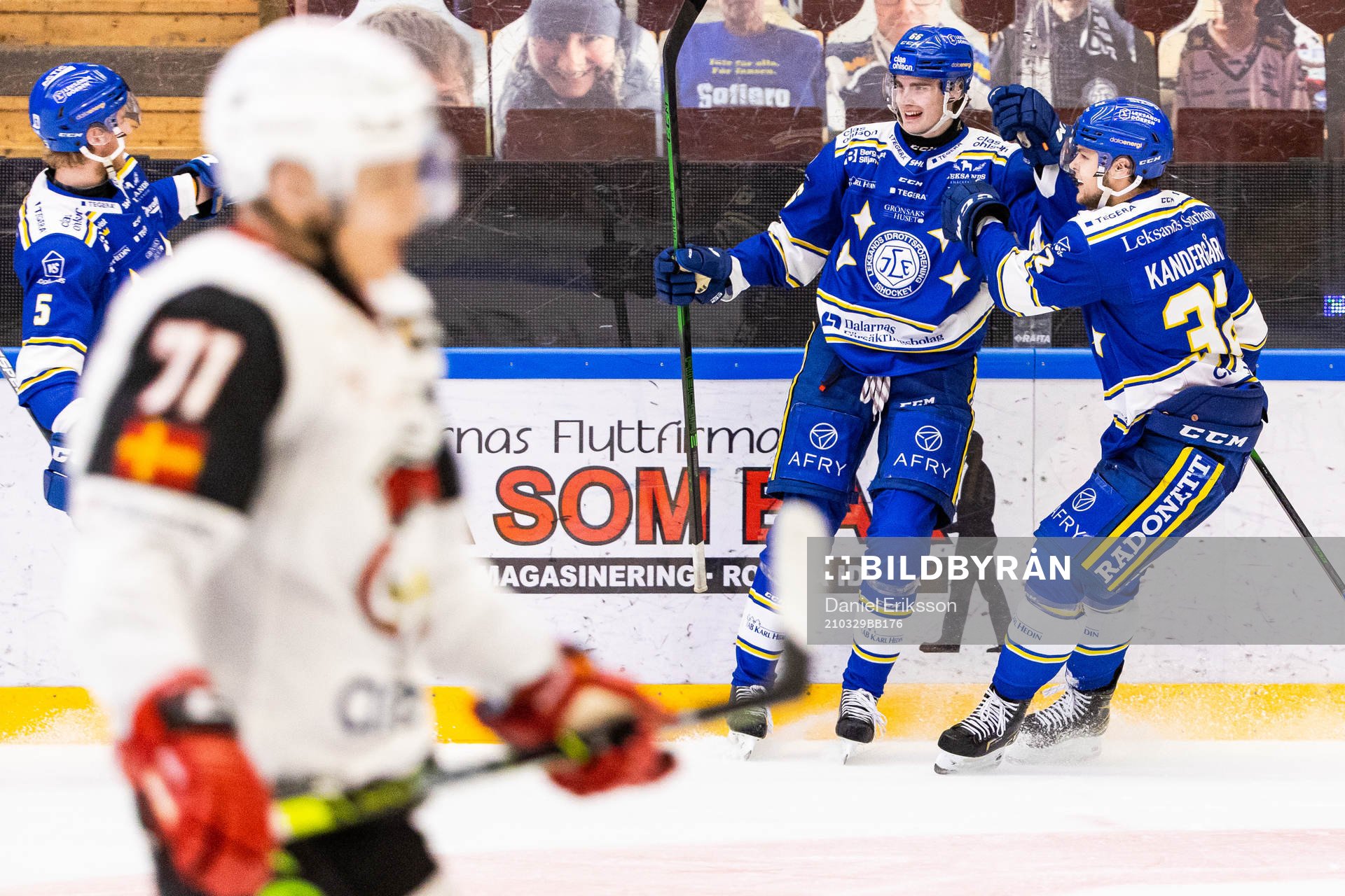 Leksands Calle Själin och Jesper Kandergård jublar med