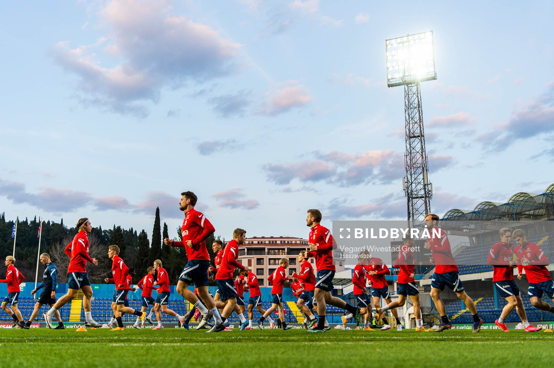 Stefan Strandberg and players of the Norwegian national
