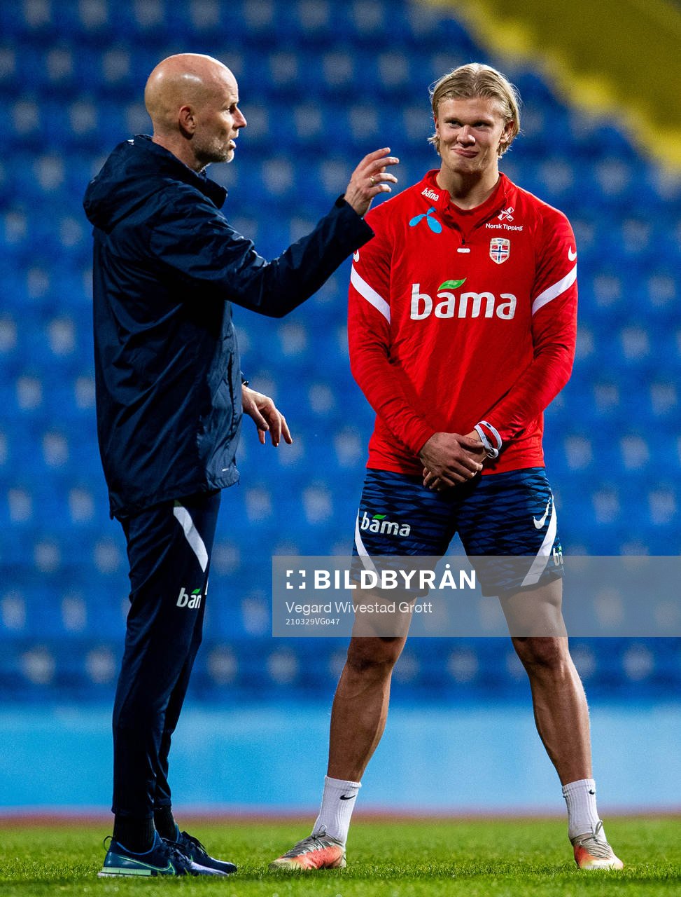 Ståle Solbakken, head coach, and Erling Braut Haaland of