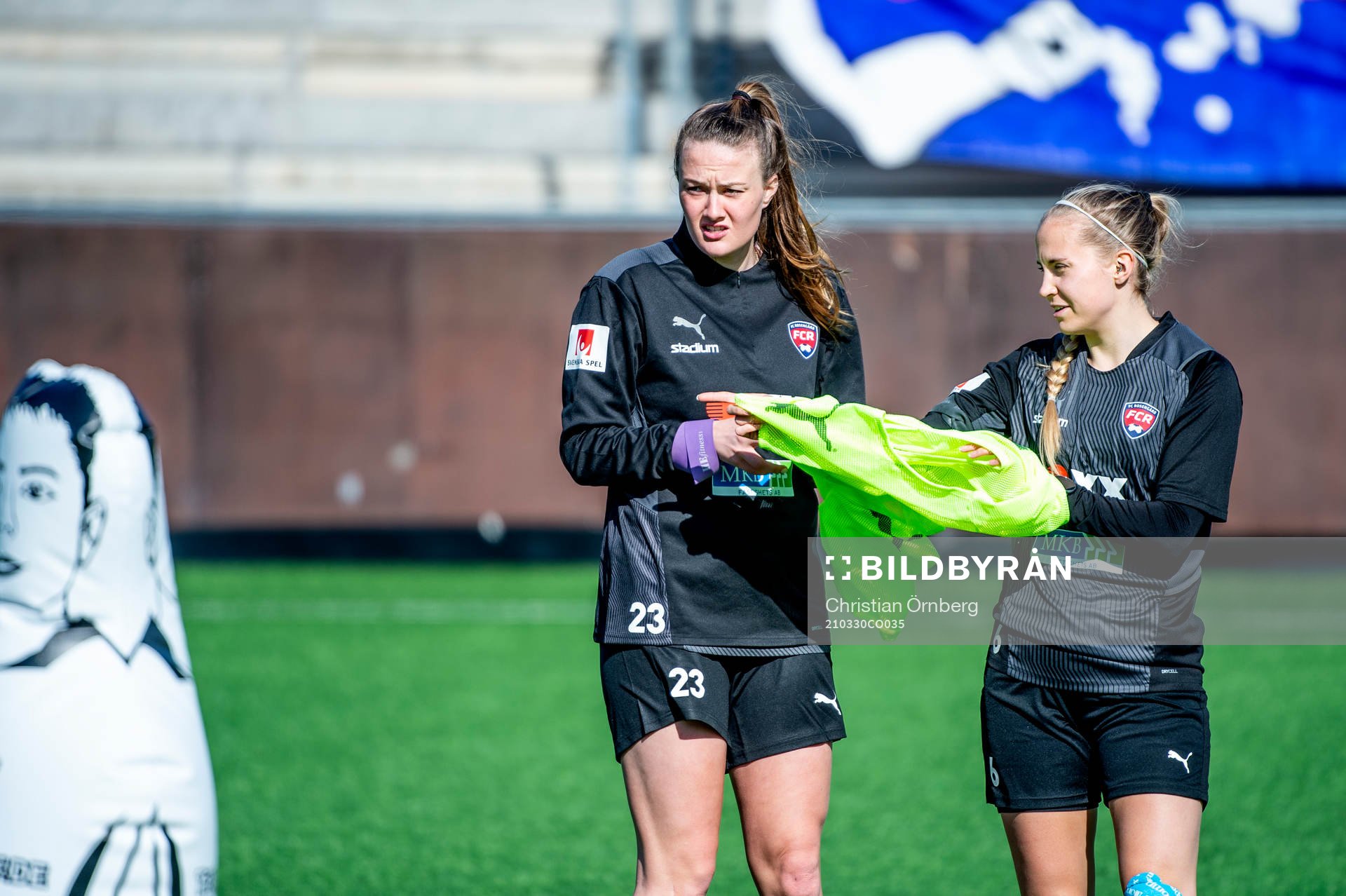 Rosengårds Stefanie Sanders och Ria Noora Minerva Öling