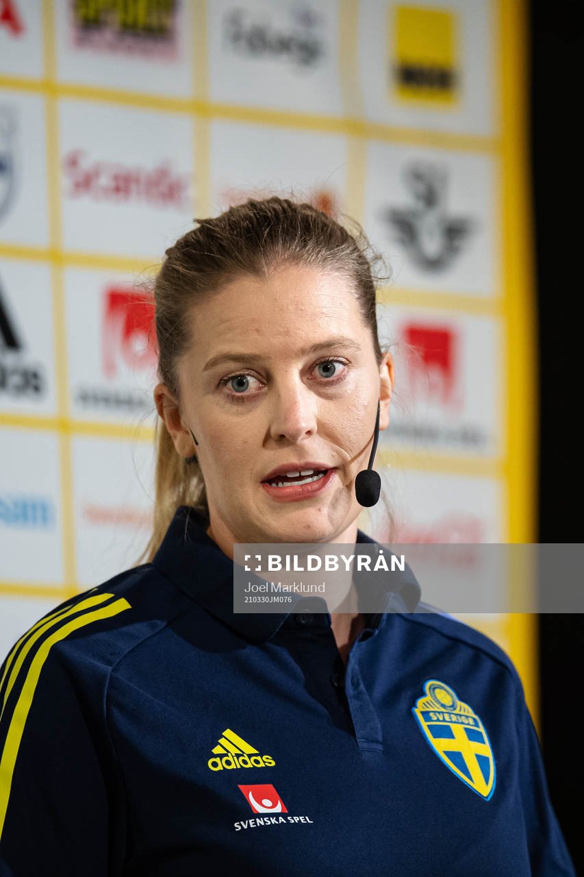 Caroline Sjöblom, head coach of the Swedish women's