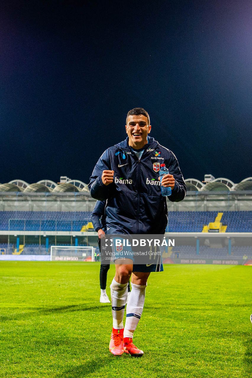 Mohamed Elyounoussi of Norway celebrates