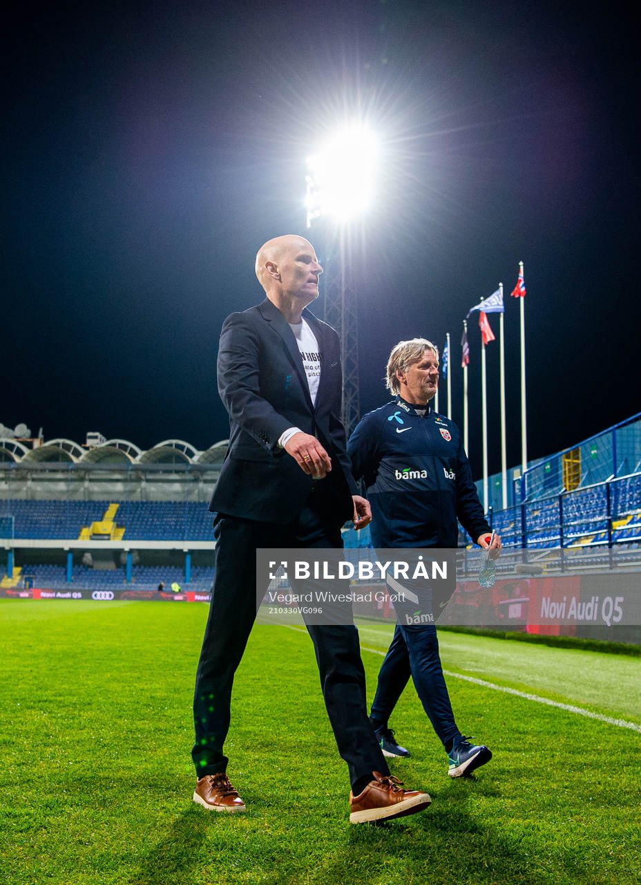 Ståle Solbakken, head coach of Norway, and Kent Bergersen,