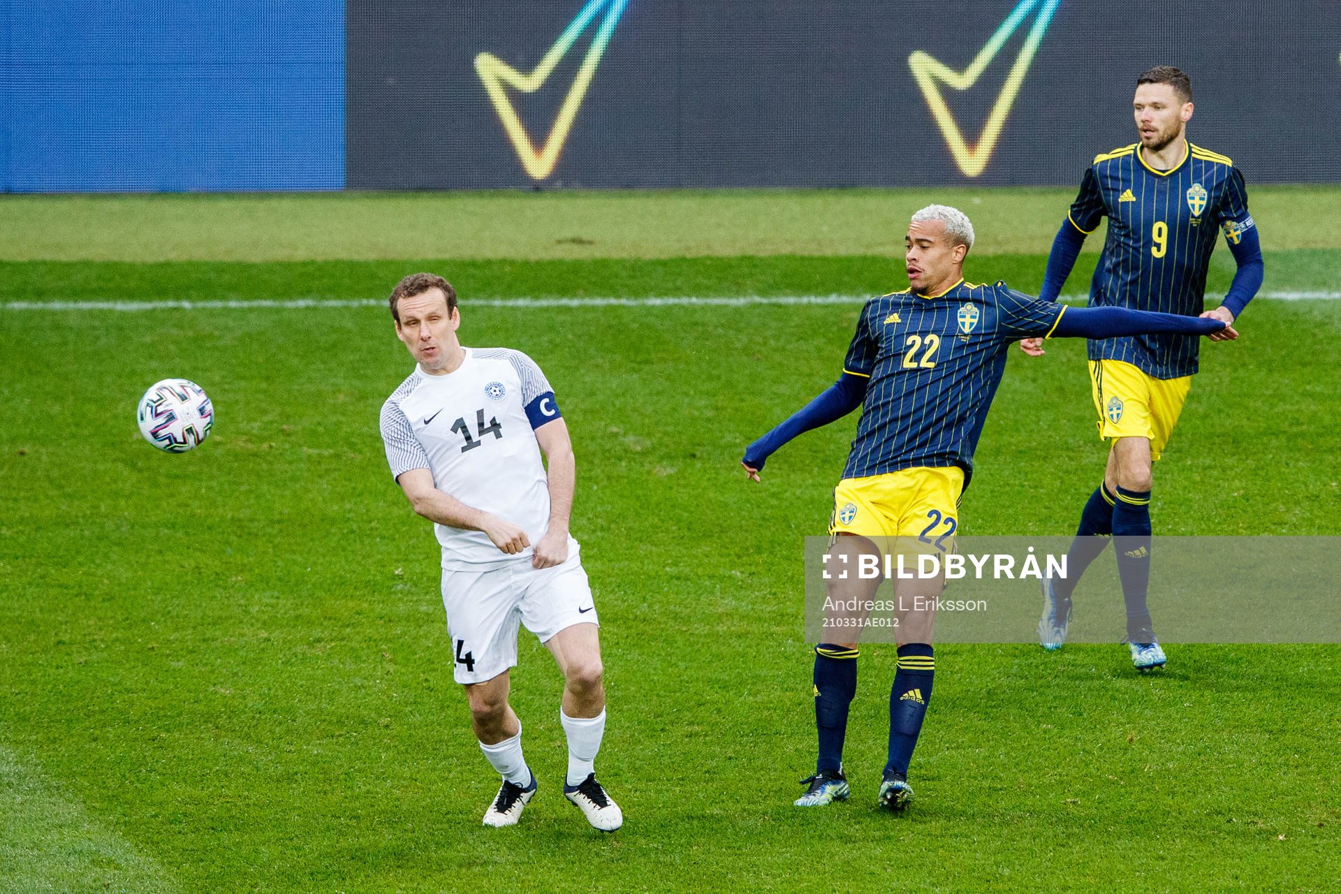 Konstantin Vassiljev of Estonia against Robin Quaison and