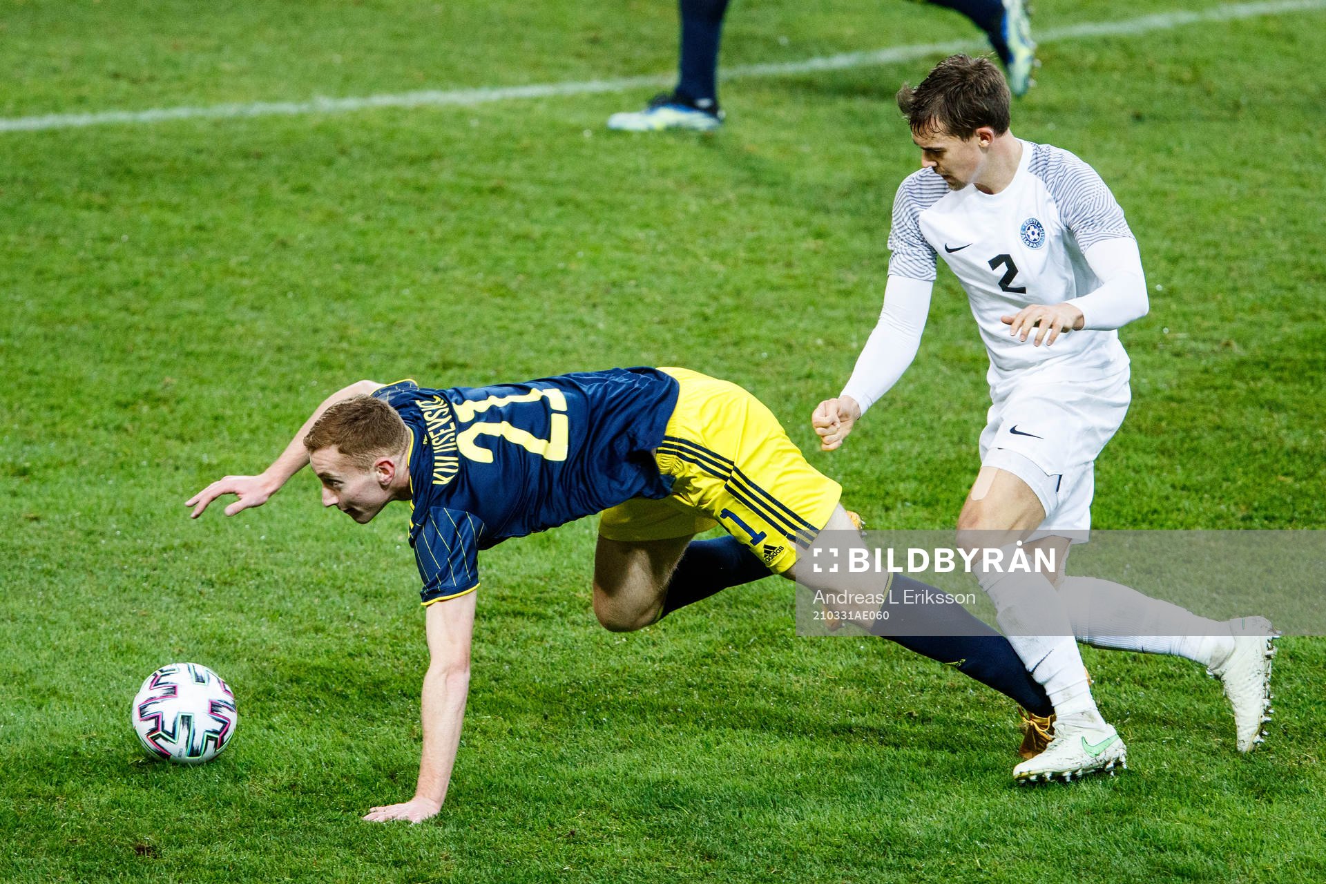 Dejan Kulusevski of Sweden and Mårten Kuusk of Estonia