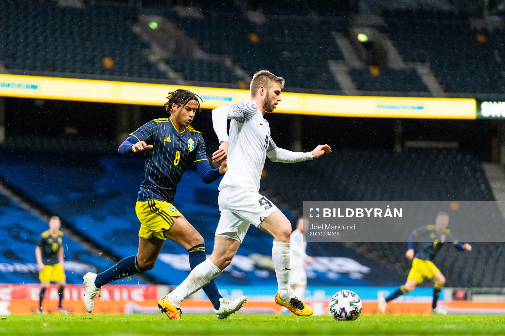 Jens-Lys Cajuste of Sweden and Robert Kirss of Estonia