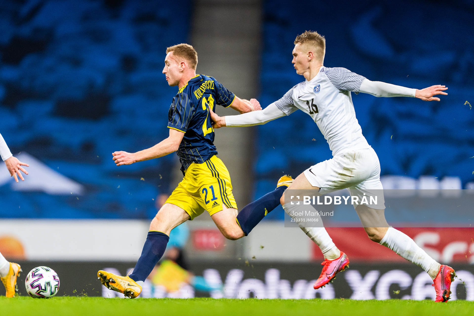 Dejan Kulusevski of Sweden and Henrik Pürg of Estonia