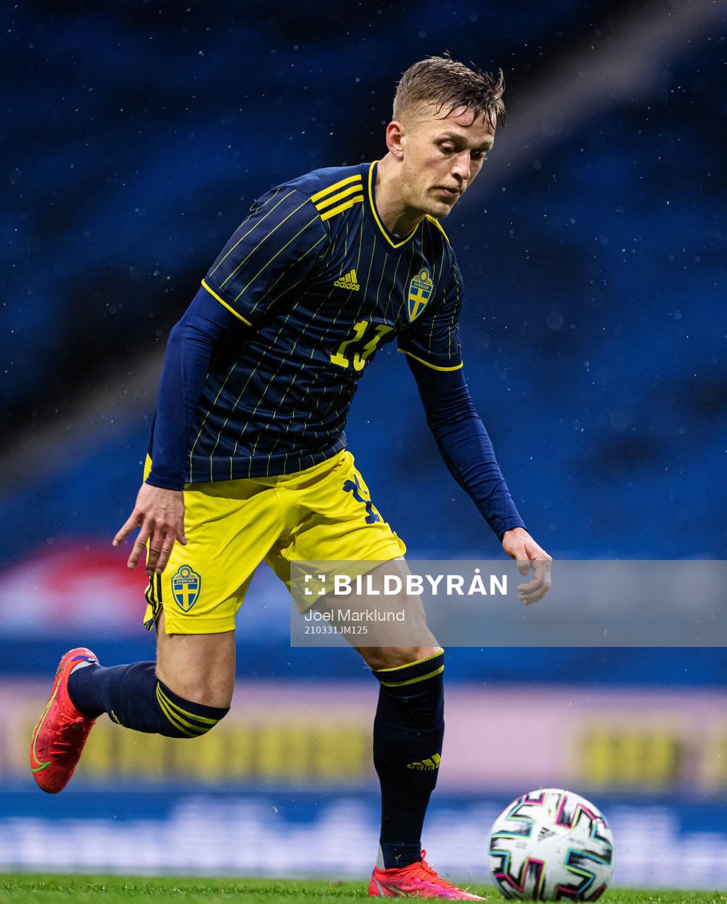 Jesper Karlsson of Sweden