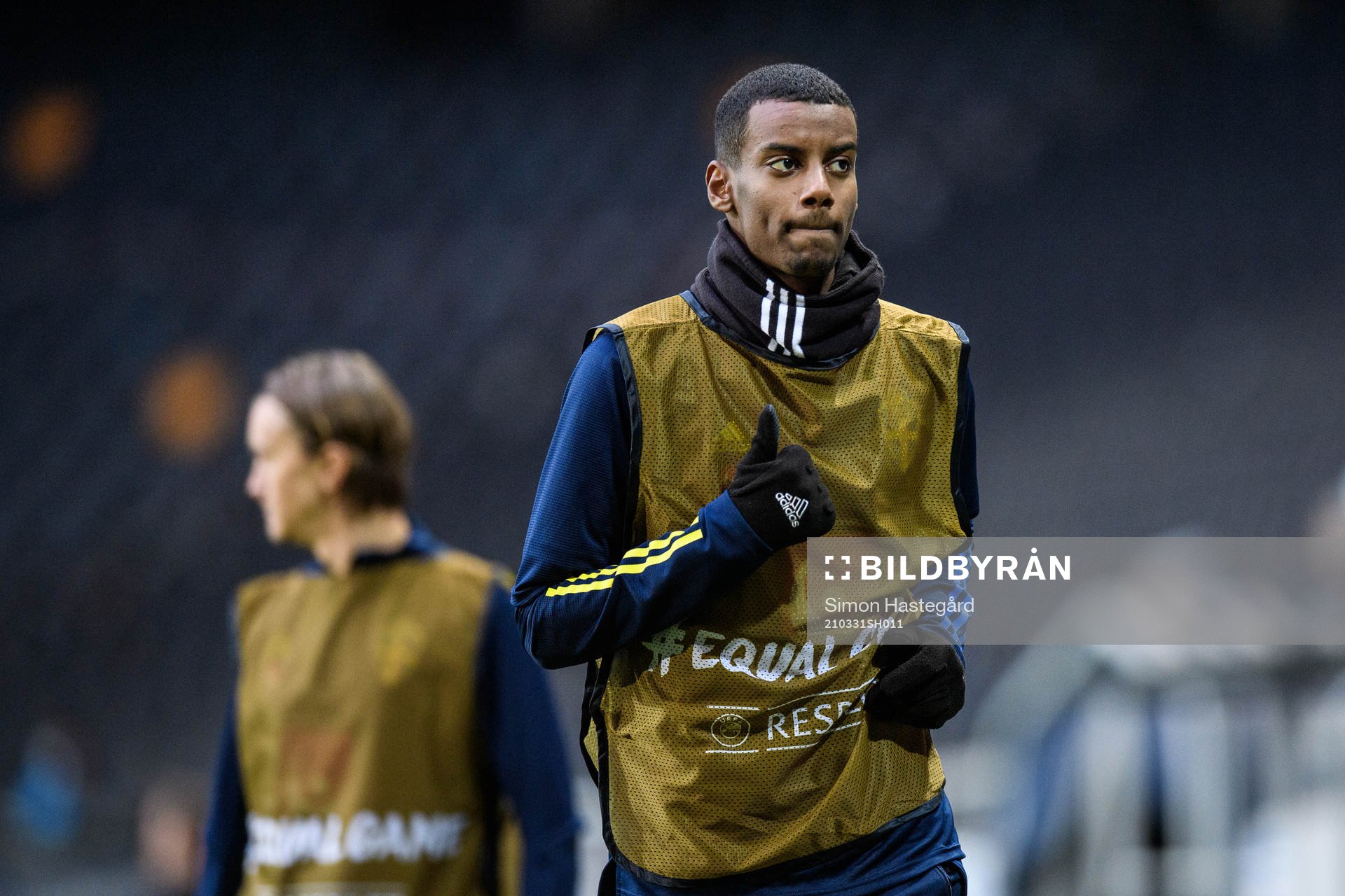 Alexander Isak of Sweden warming up