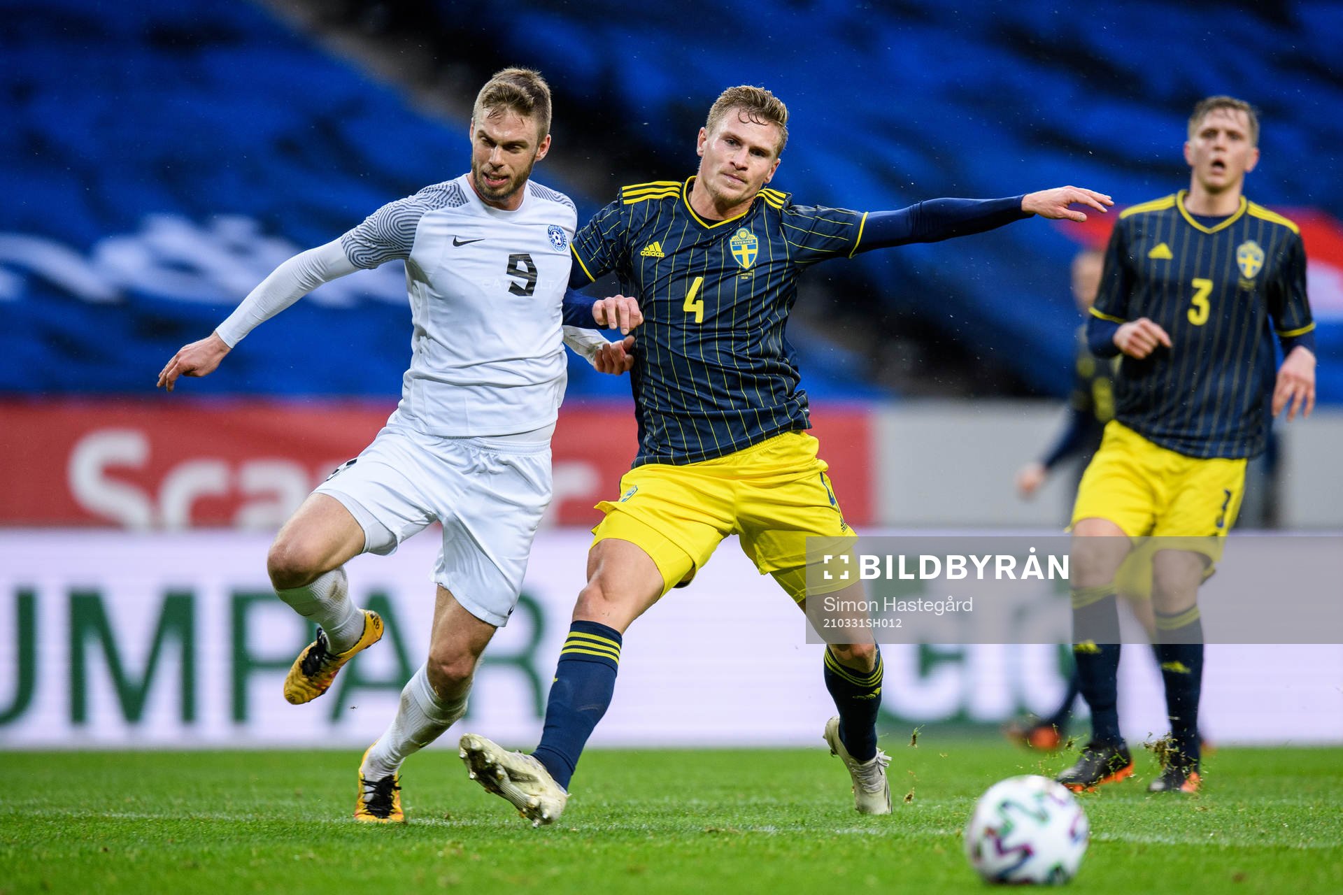 Robert Kirss of Estonia and Carl Starfelt  of Sweden