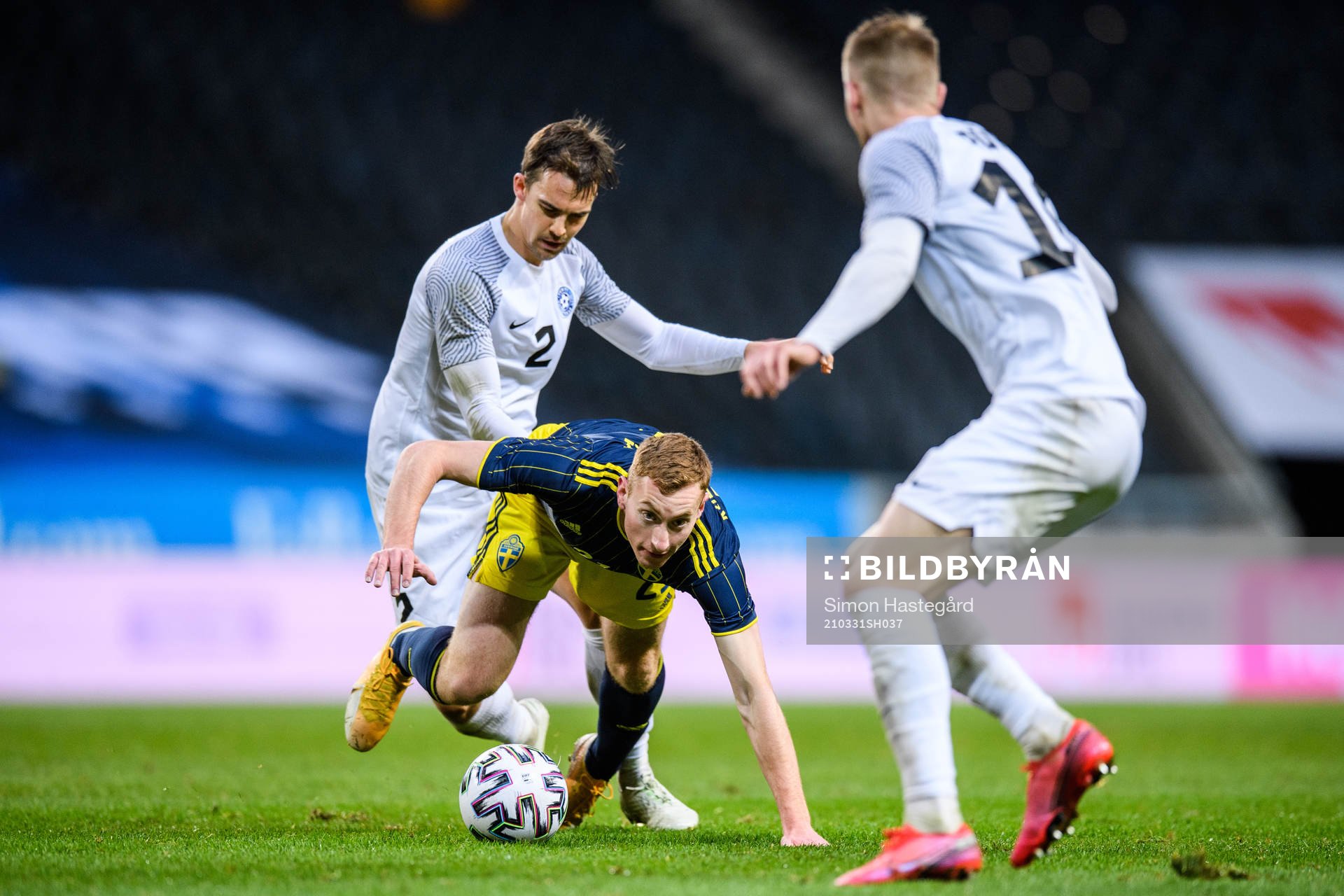 Mårten Kuusk of Estonia and Dejan Kulusevski of Sweden