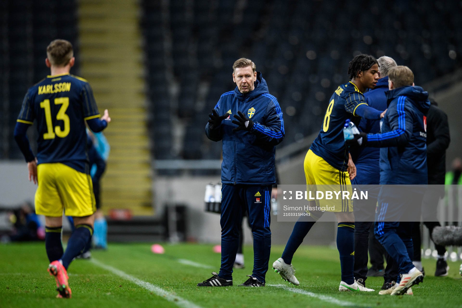 assistant coach Peter Wettergren of Sweden