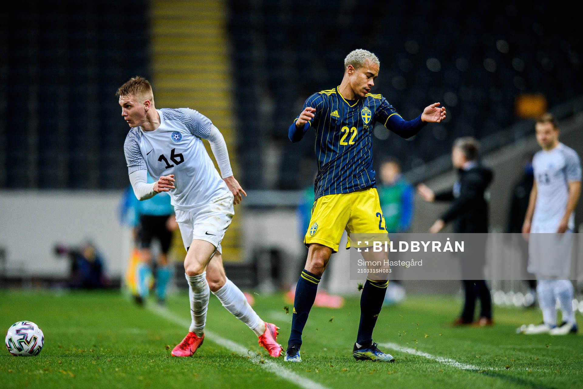 Henrik Pürg of Estonia and Robin Quaison of Sweden