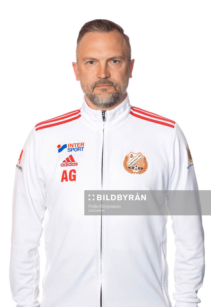 Lidköpings tränare Andreas Tilly Gustavsson poserar för ett porträtt den 31 mars 2021 i Lidköping.