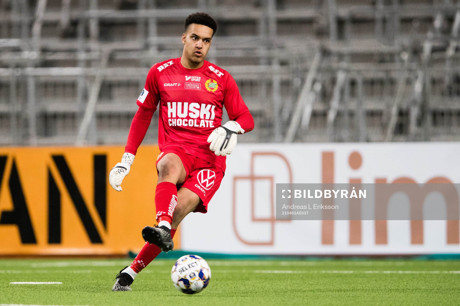 Hammarbys målvakt Oliver Dovin