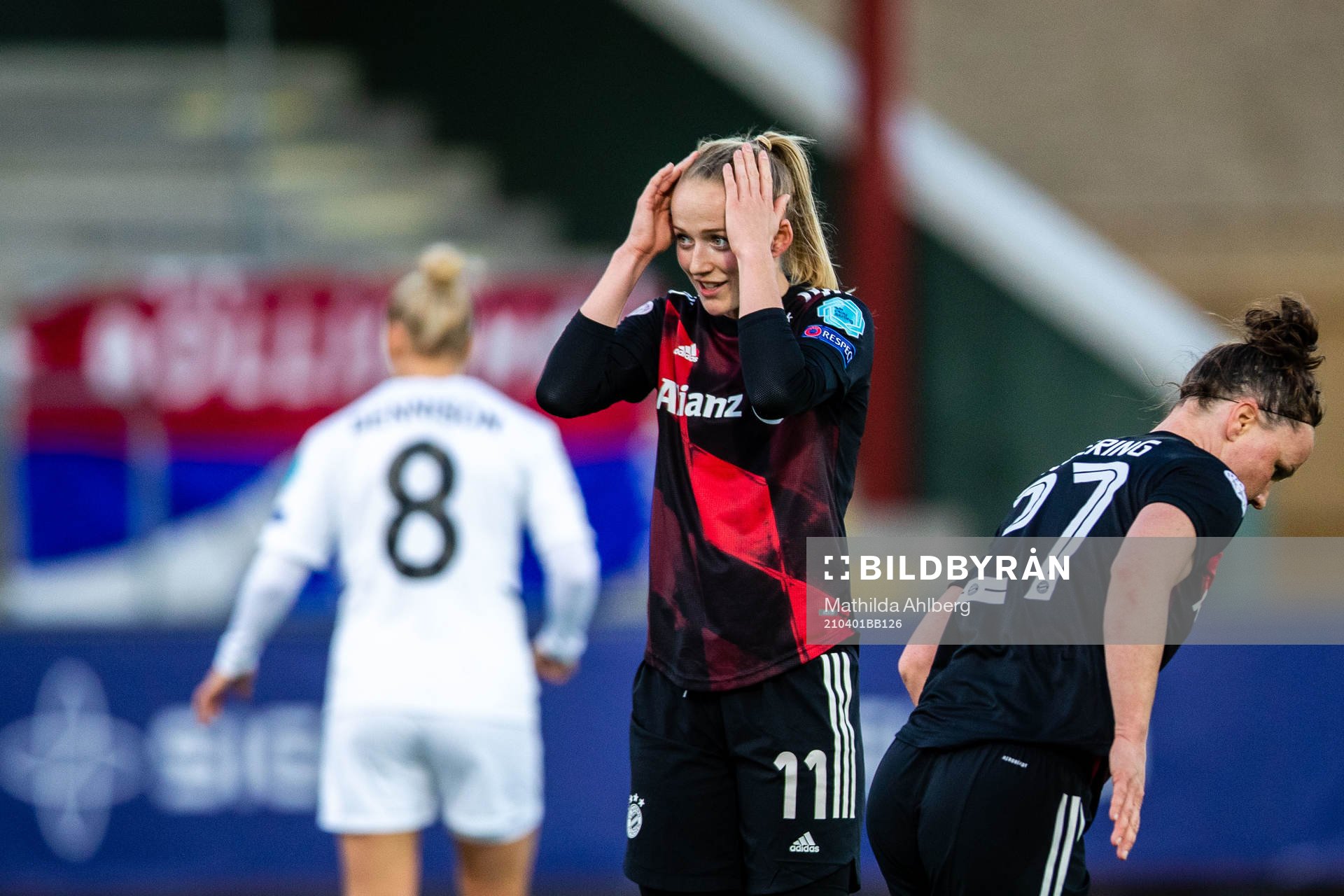 Lea Schüller of Bayern Munich looks dejected