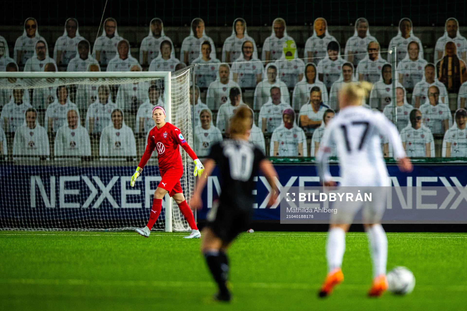 Goalkeeper Stephanie Labbé of Rosengård