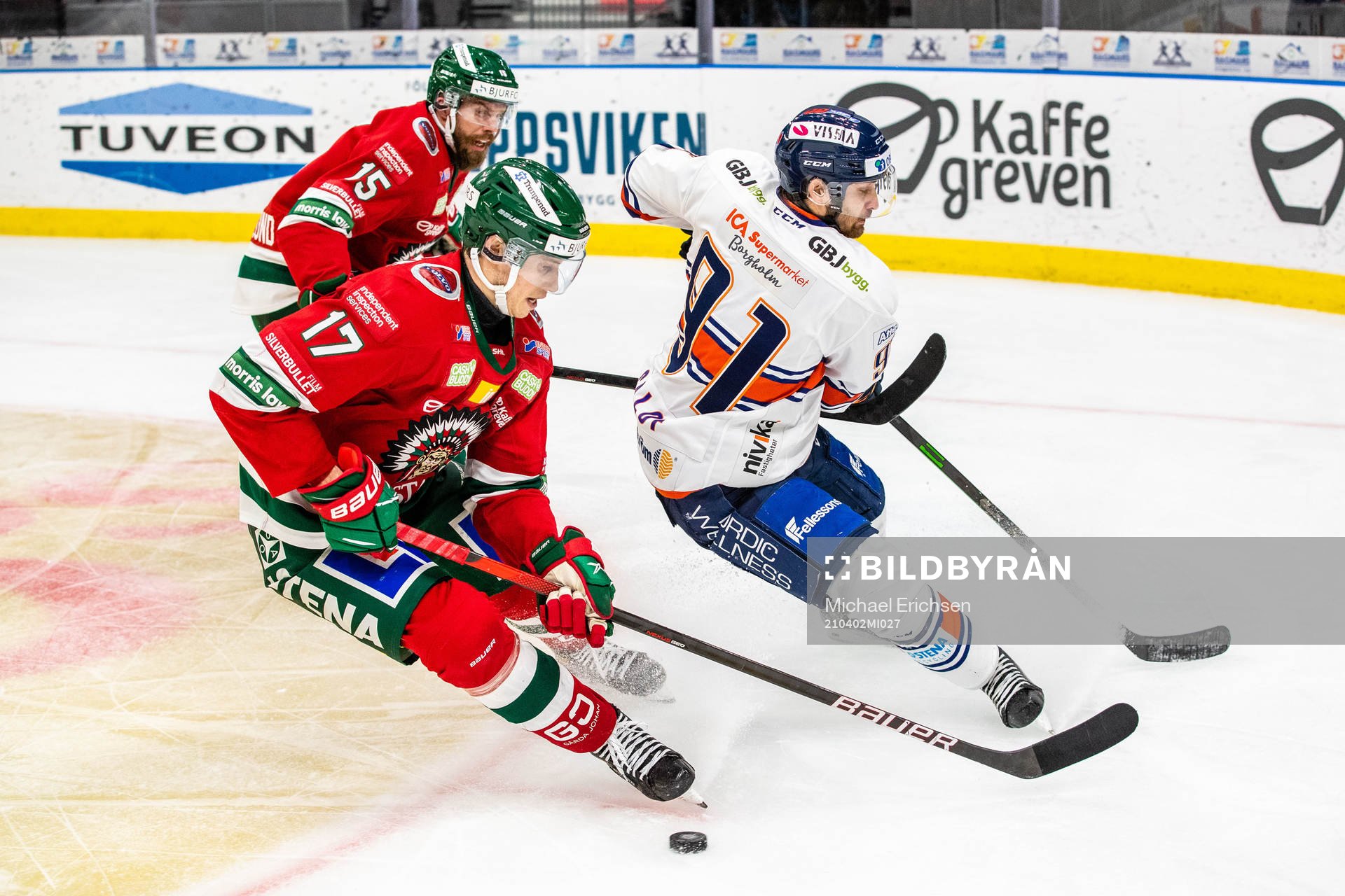 Frölundas Robin Alvarez och Växjös Andrew Calof