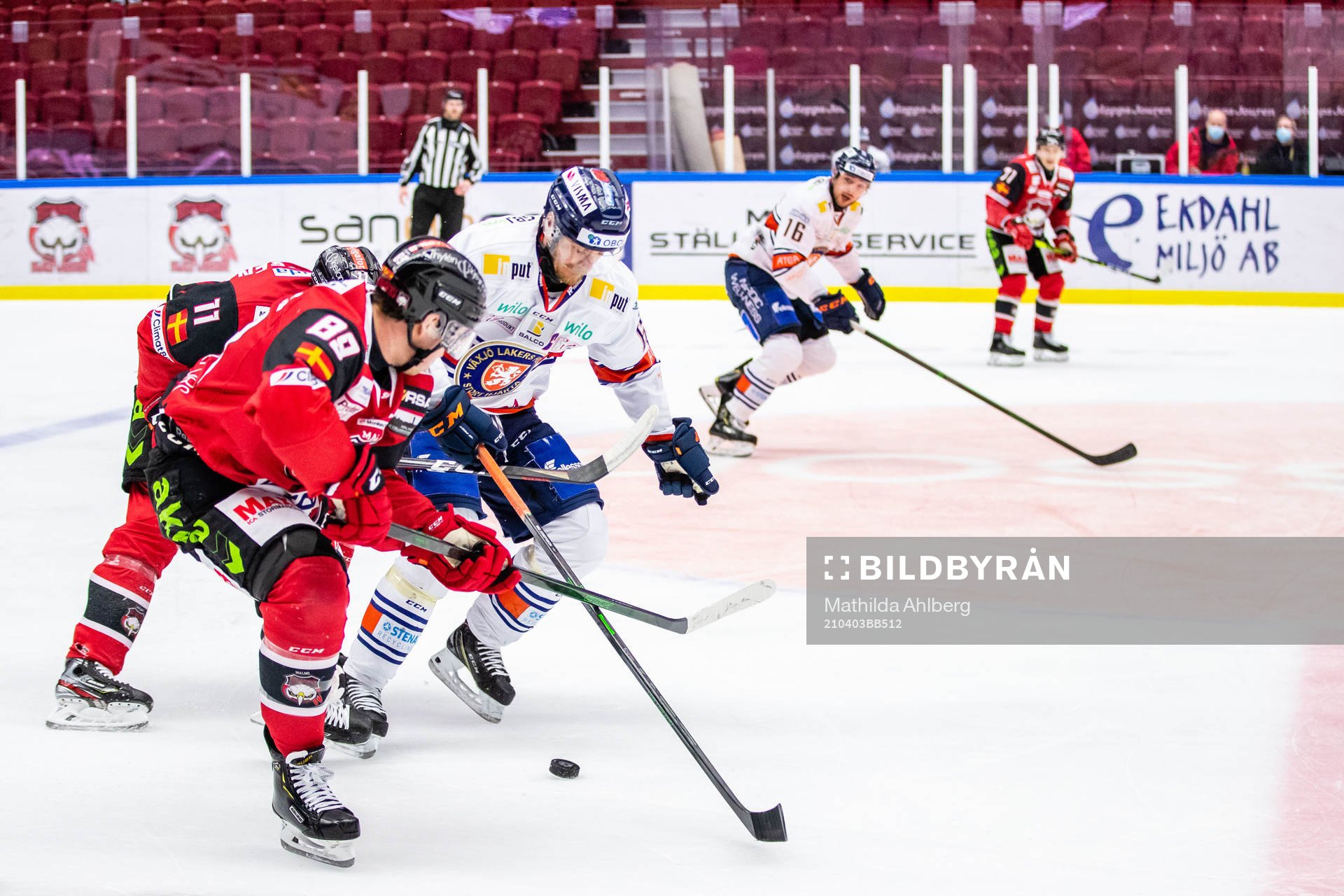 Malmö Redhawks Matt Puempel och Växjös Erik Josefsson
