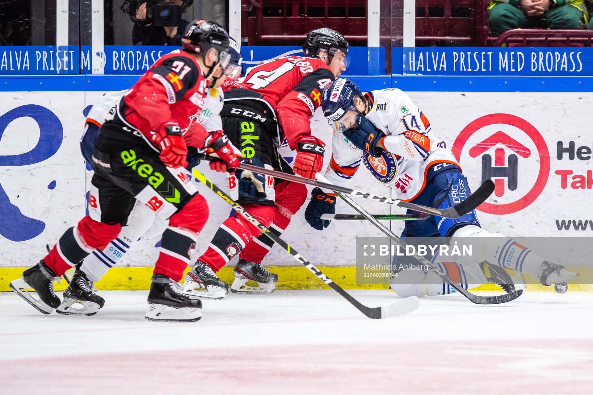 Växjös Emil Pettersson har ont