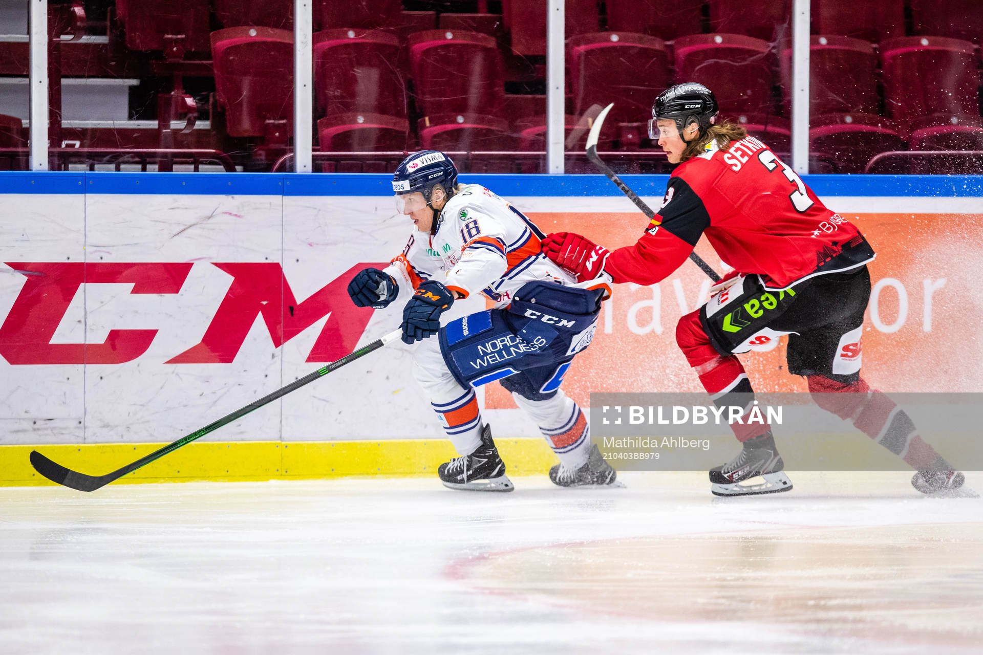 Växjös Marcus Sylvegård och Malmö Redhawks Malte Setkov