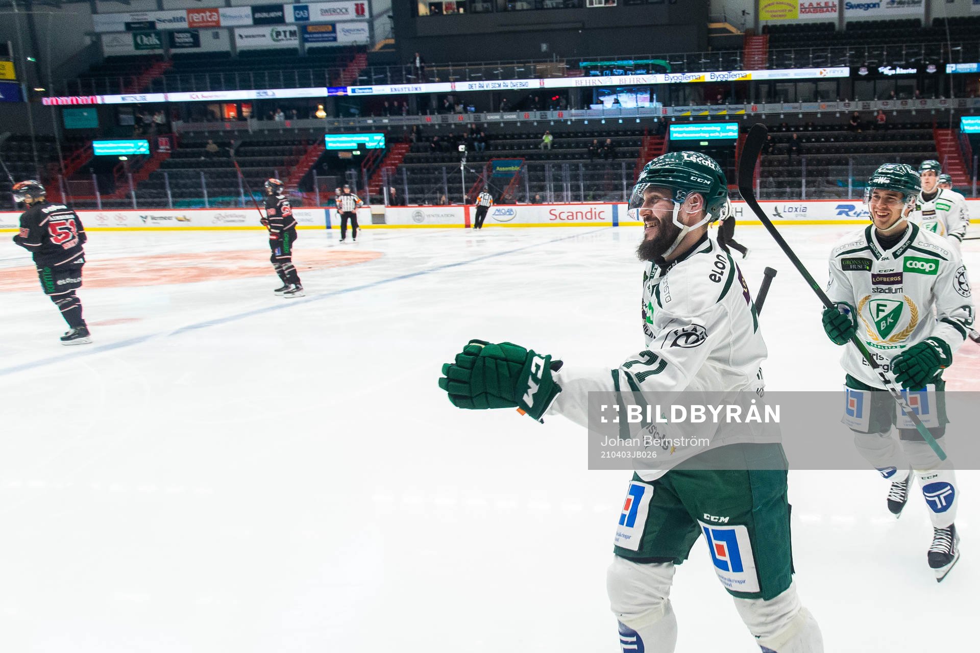 Färjestads Jesse Virtanen jublar