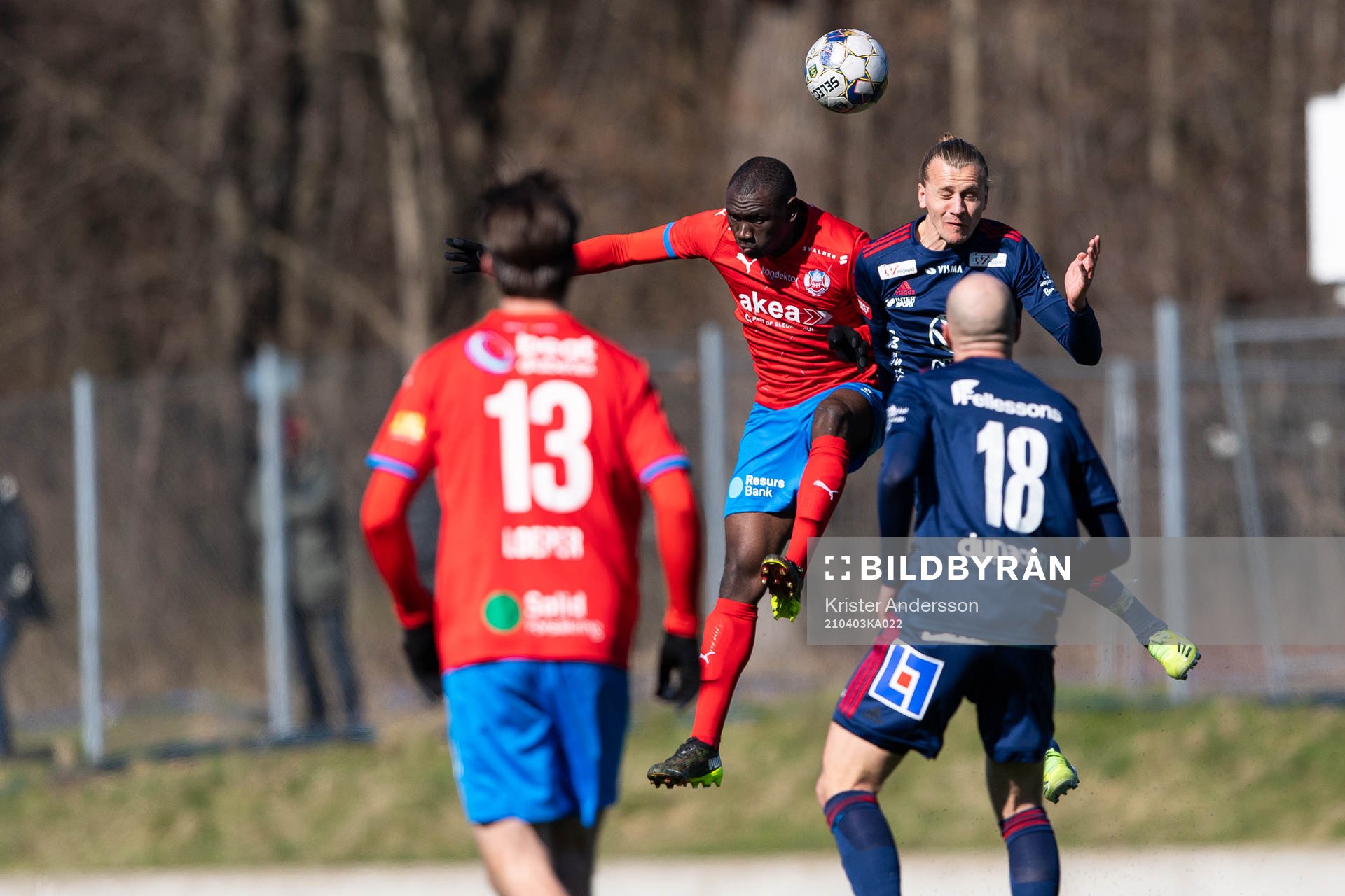 Helsingborgs Ravy Tsouka-Dozi och Östers Jesper Jonasson