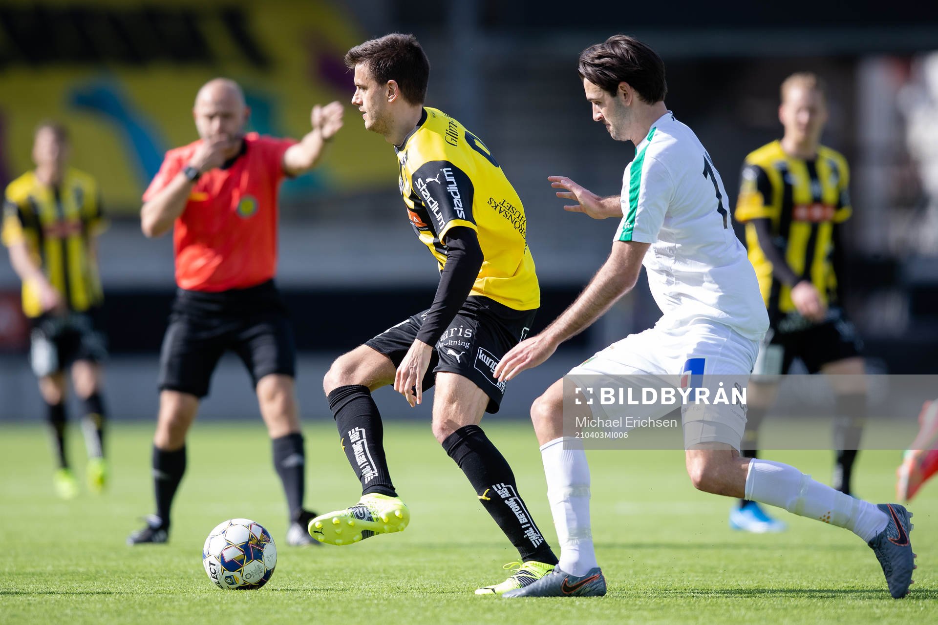 Häckens Alexander Jeremejeff  och Varbergs Oliver Stanisic