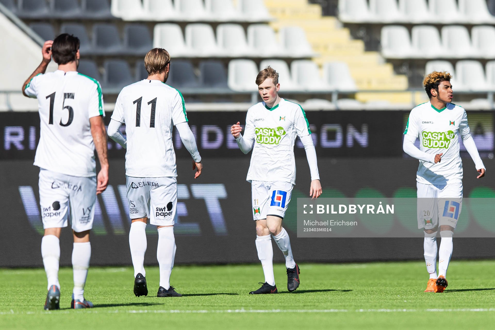 Varbergs Gustav Nordh jublar efter att han gjort 1.1 under träningsmatchen i fotboll mellan Häcken och Varberg den 3 april 2021 i Göteborg.
