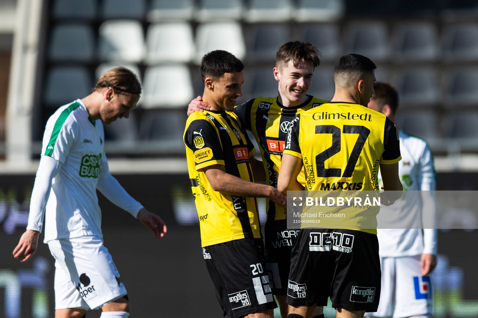 Häckens Patrik Wålemark jublar