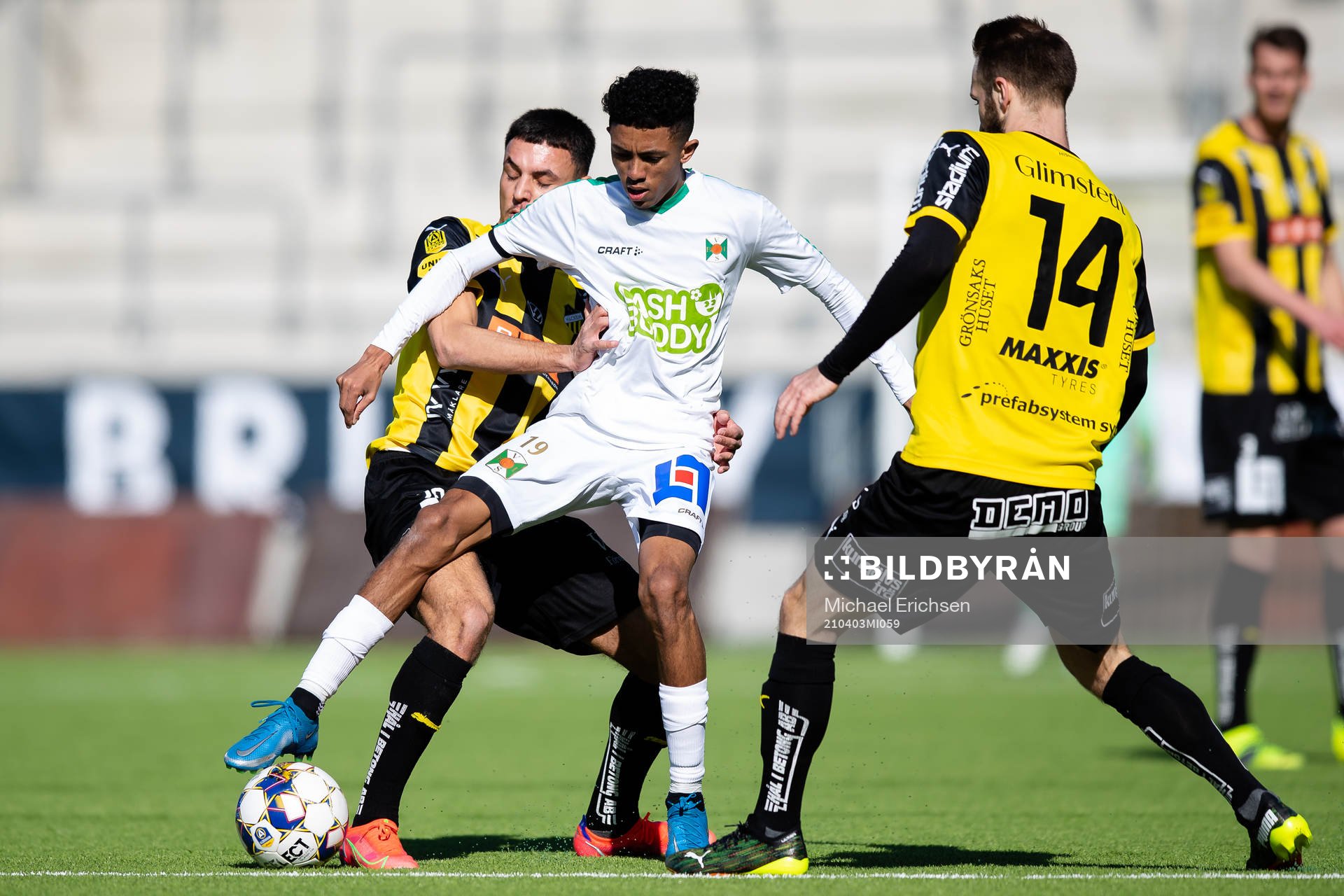 Varbergs Tashreeq Matthews och Häckens Ali Youssef