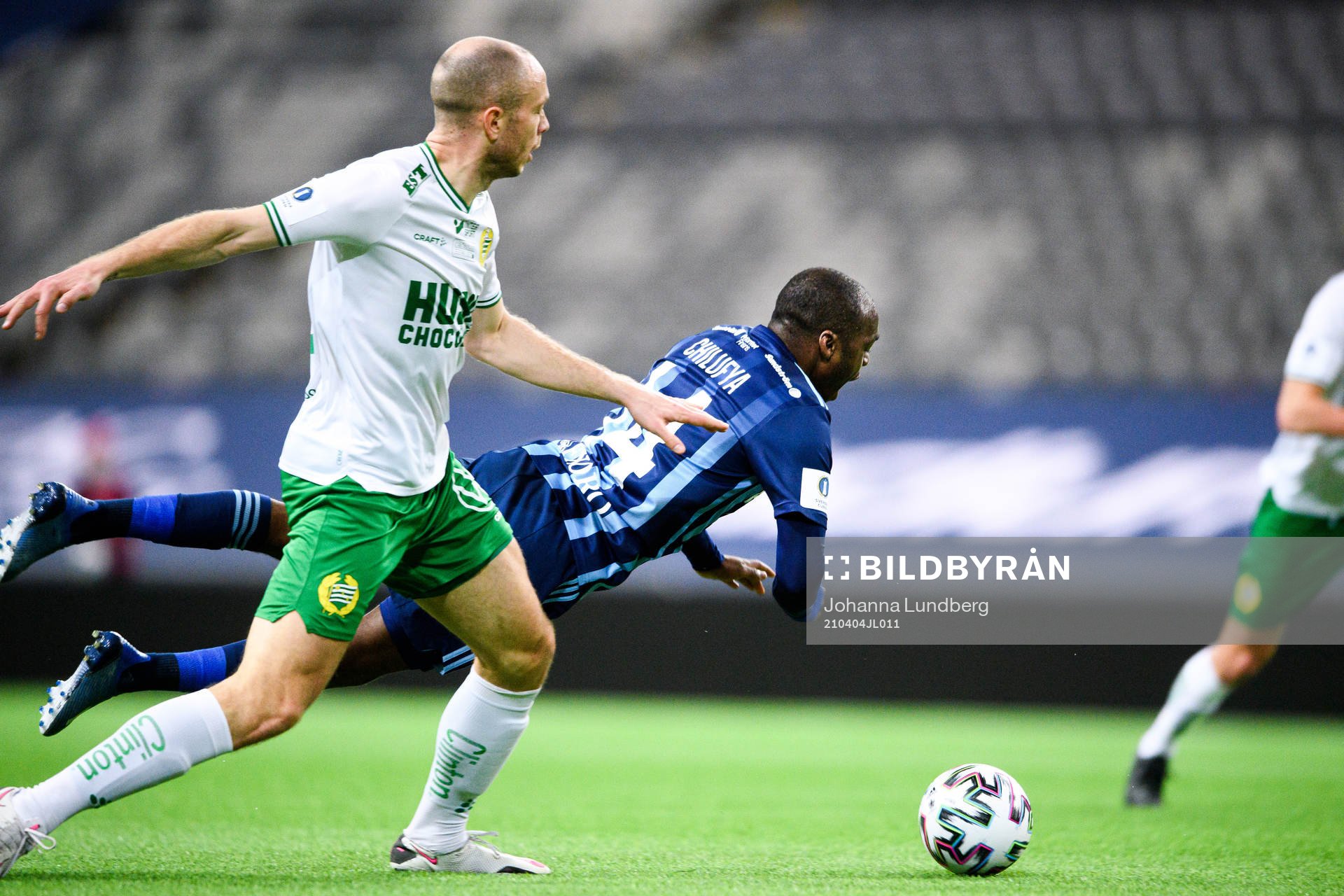 Hammarbys Jon Gudni Fjoluson och Djurgårdens Edward