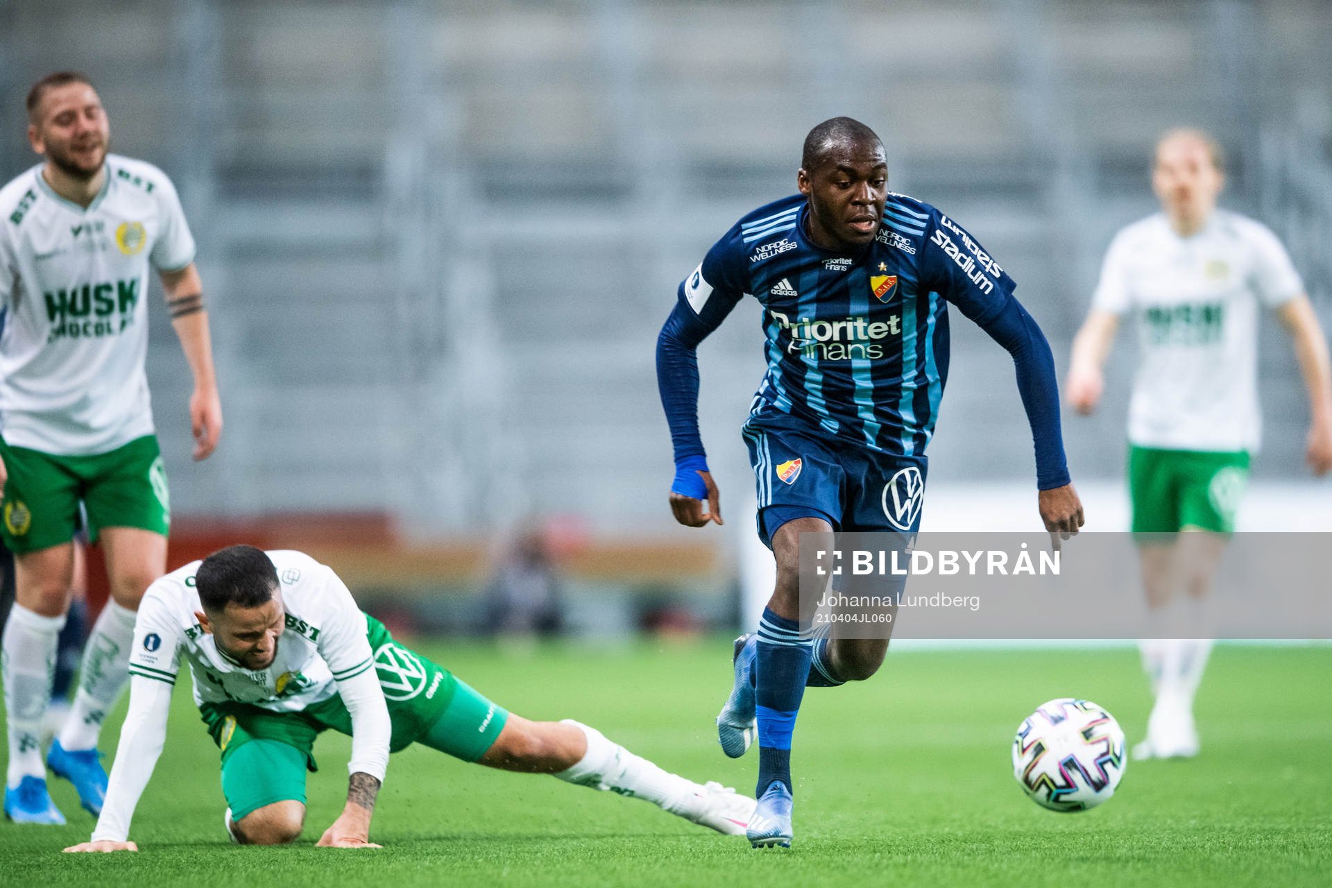 Hammarbys Mohanad Jeahze och Djurgårdens Edward Chilufya
