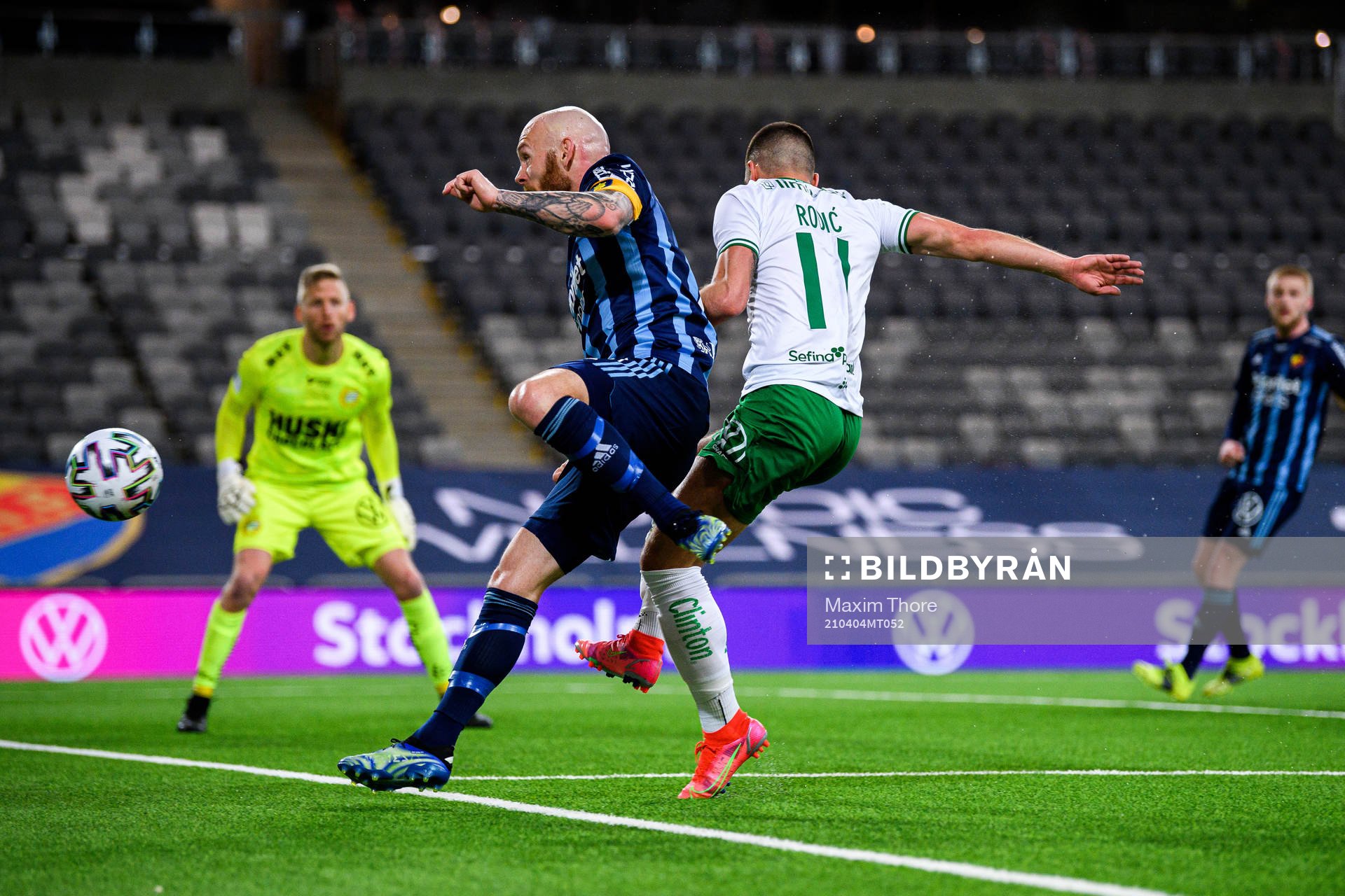 Djurgårdens Magnus Eriksson och Hammarbys Vladimir Rodic