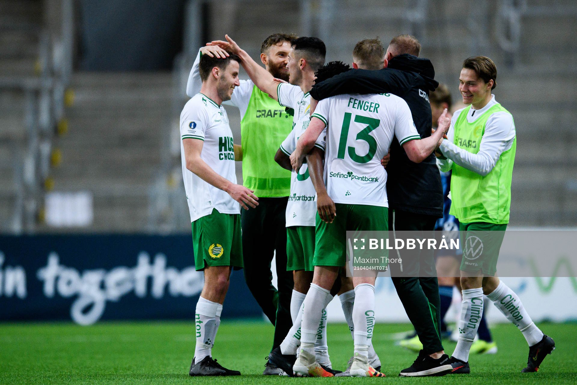 Hammarbys spelare jublar efter semifinalen i Svenska Cupen mellan Djurgården och Hammarby den 4 april 2021 i Stockholm. 