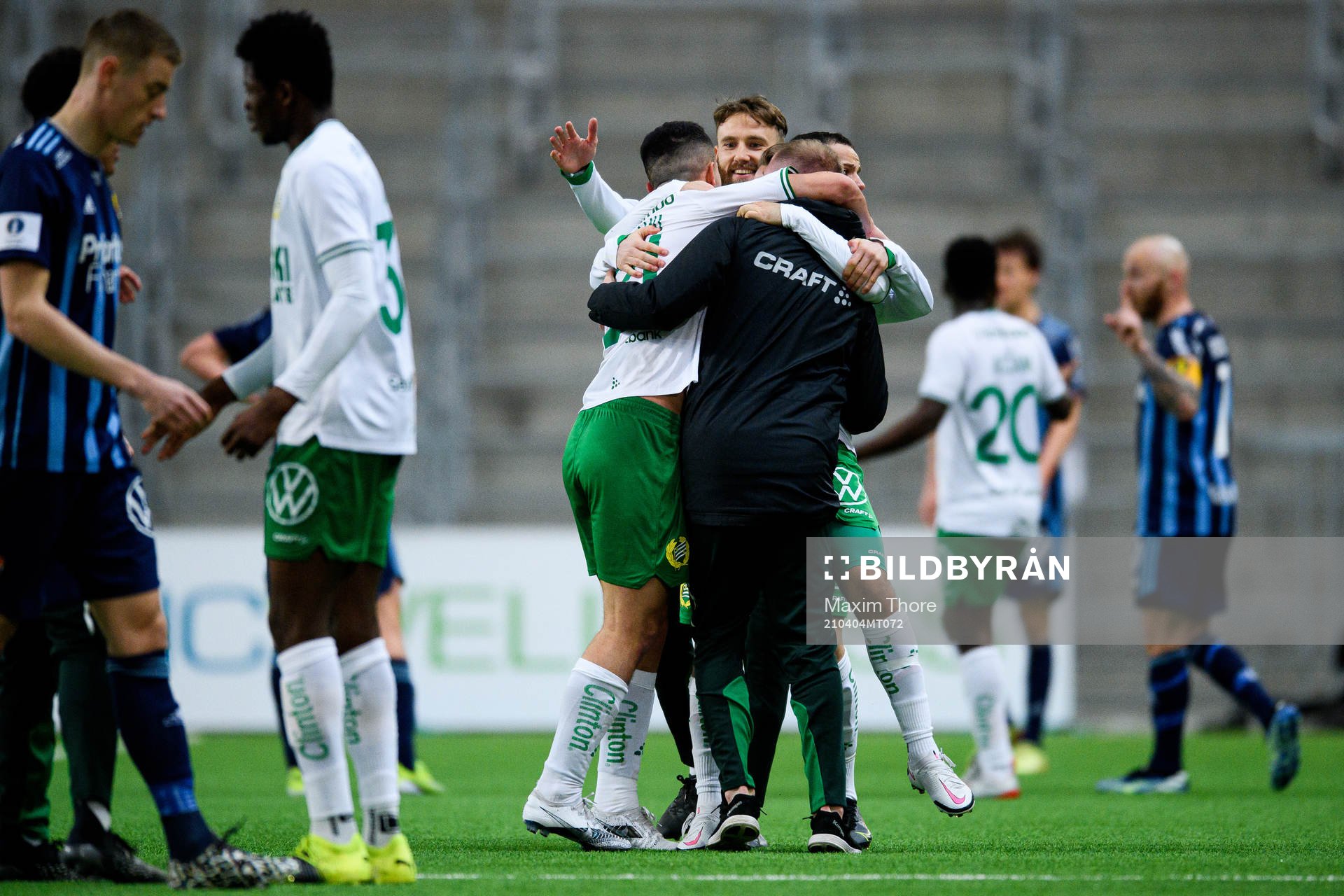 Hammarbys spelare jublar
