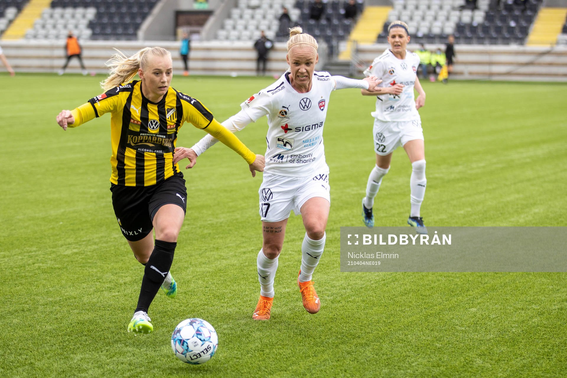 Häckens Stina Blackstenius mot Rosengårds Caroline Seger