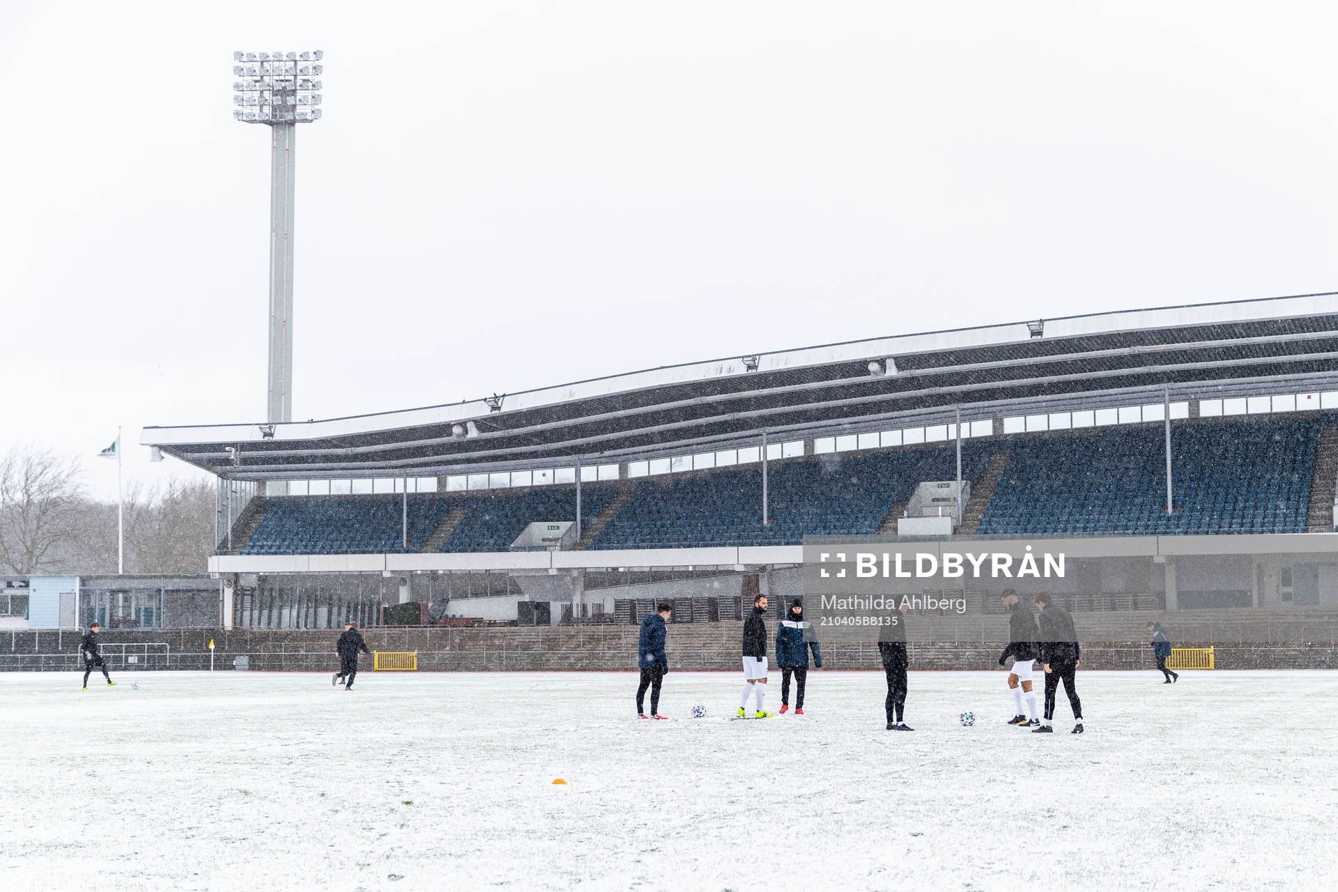 IFK Malmös spelare värmer upp