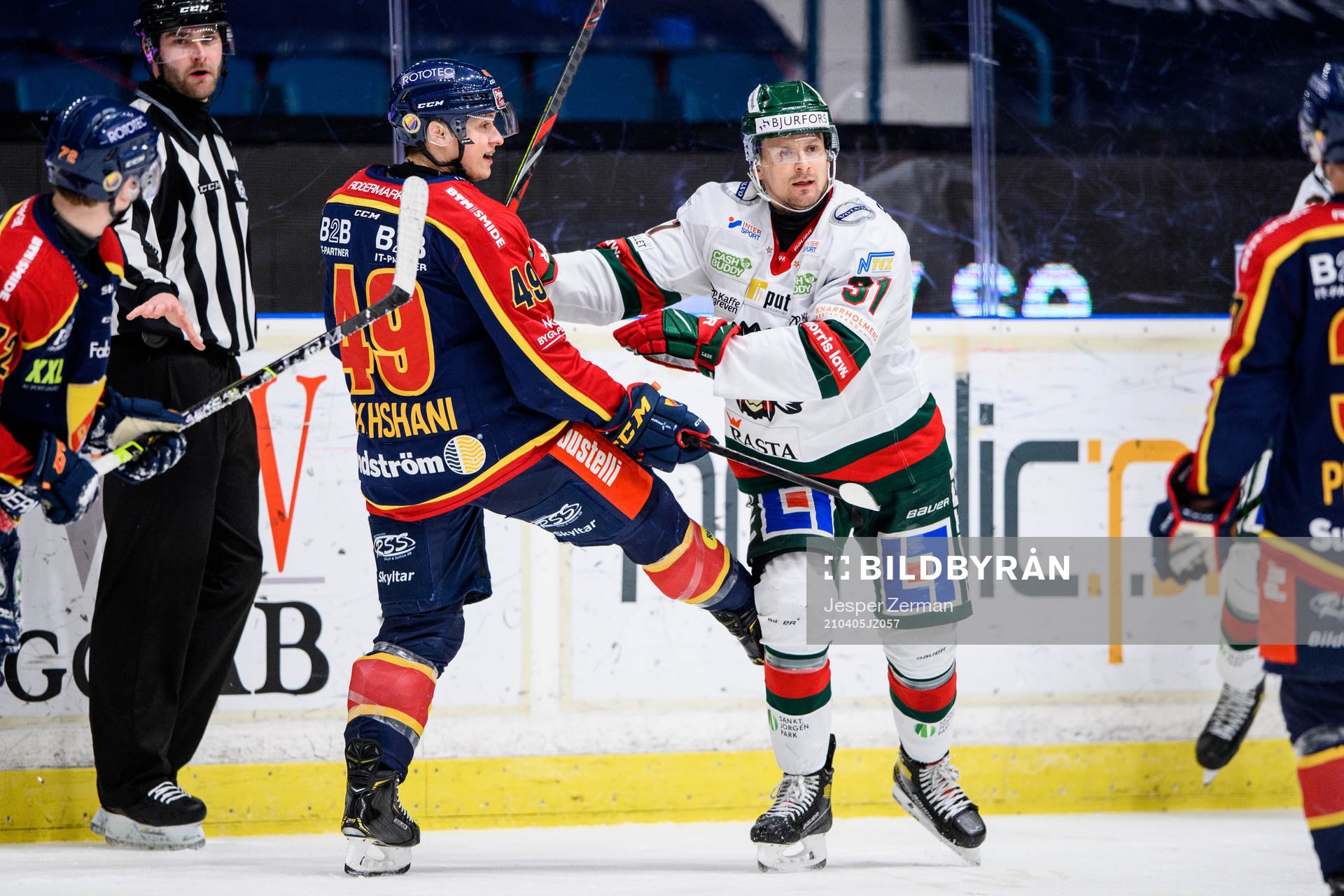 Djurgårdens Rhett Rakhshani och Frölundas Nicklas Lasu
