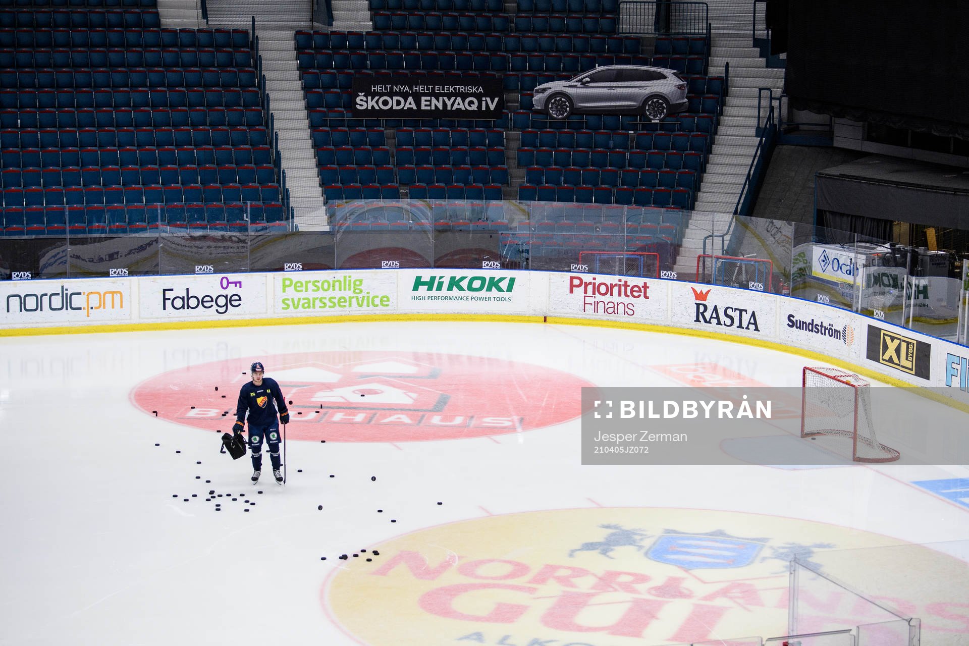 Djurgårdens Alexander Holtz tränar på egen hand