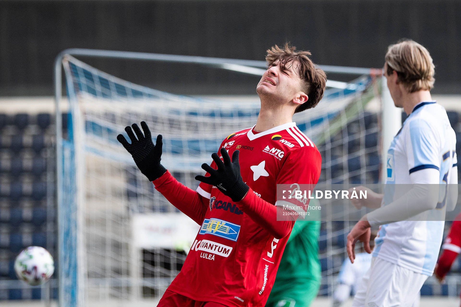 Luleås Joshua Chatee deppar