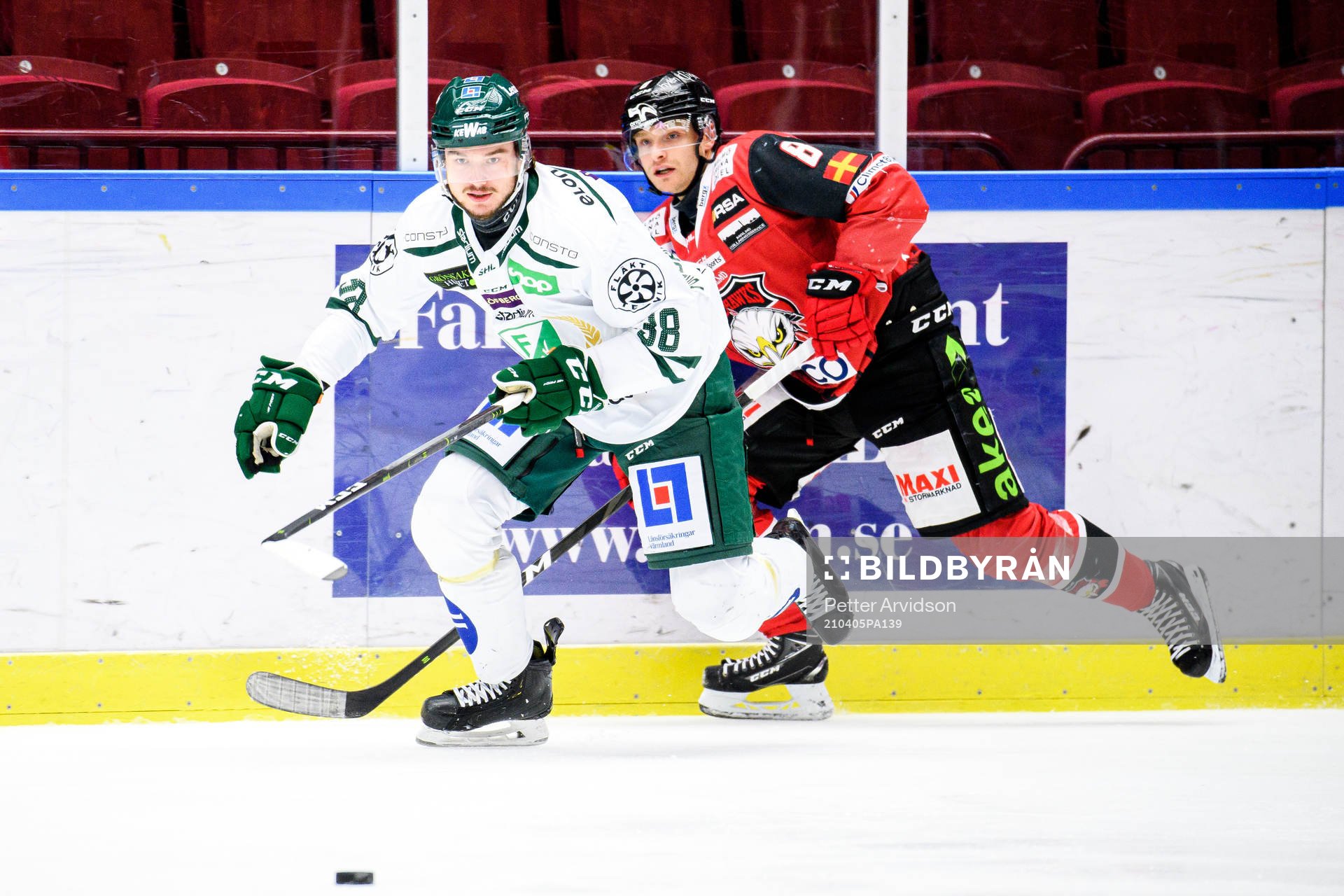 Färjestads Jakob Forsbacka Karlsson och Malmö Redhawks