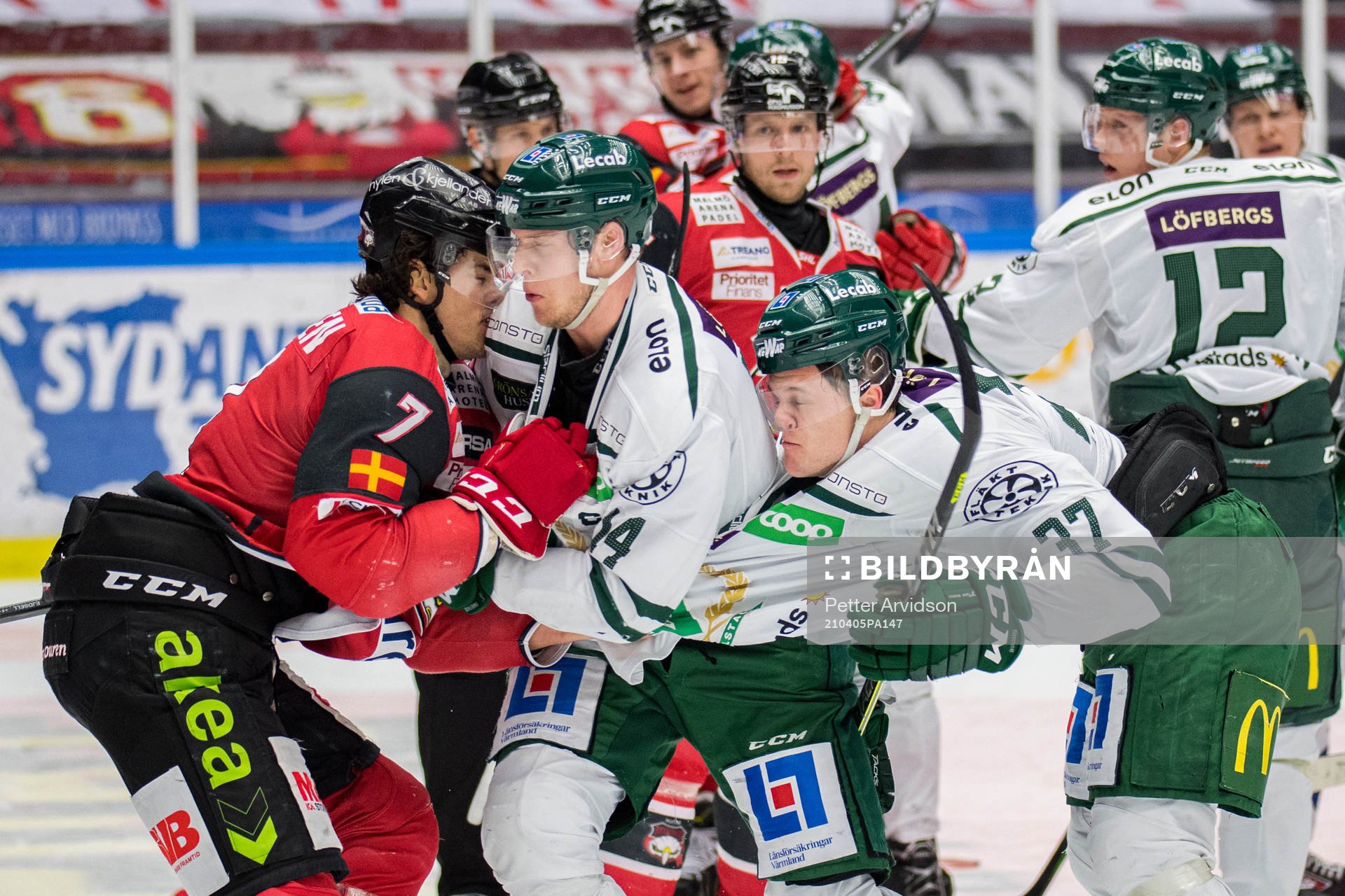 Malmö Redhawks Oliver Lauridsen i slagsmål med