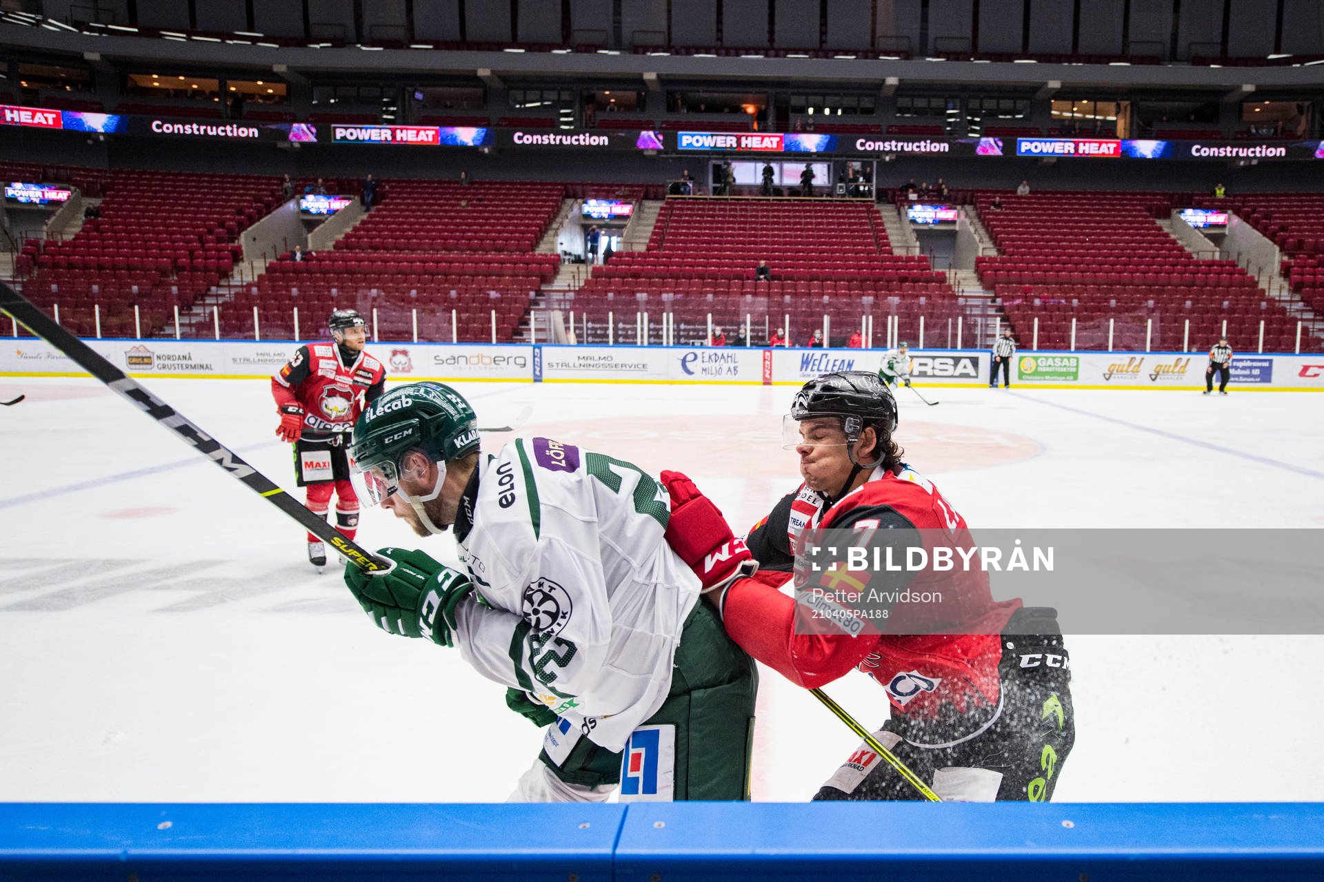 Färjestads Per Åslund och Malmö Redhawks Oliver Lauridsen