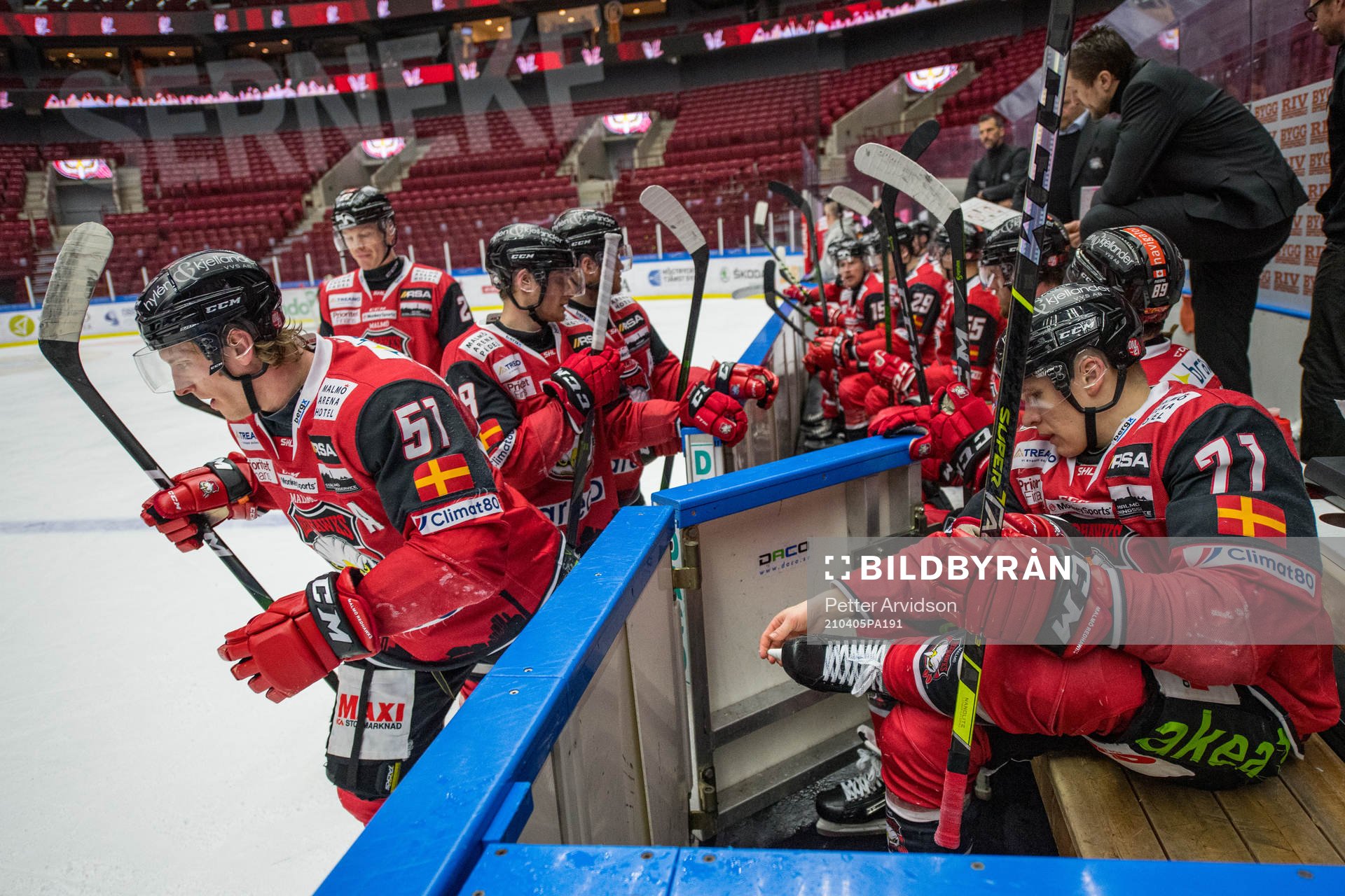 Malmö Redhawks Emil Sylvegård och Jan-Mikael Järvinen i